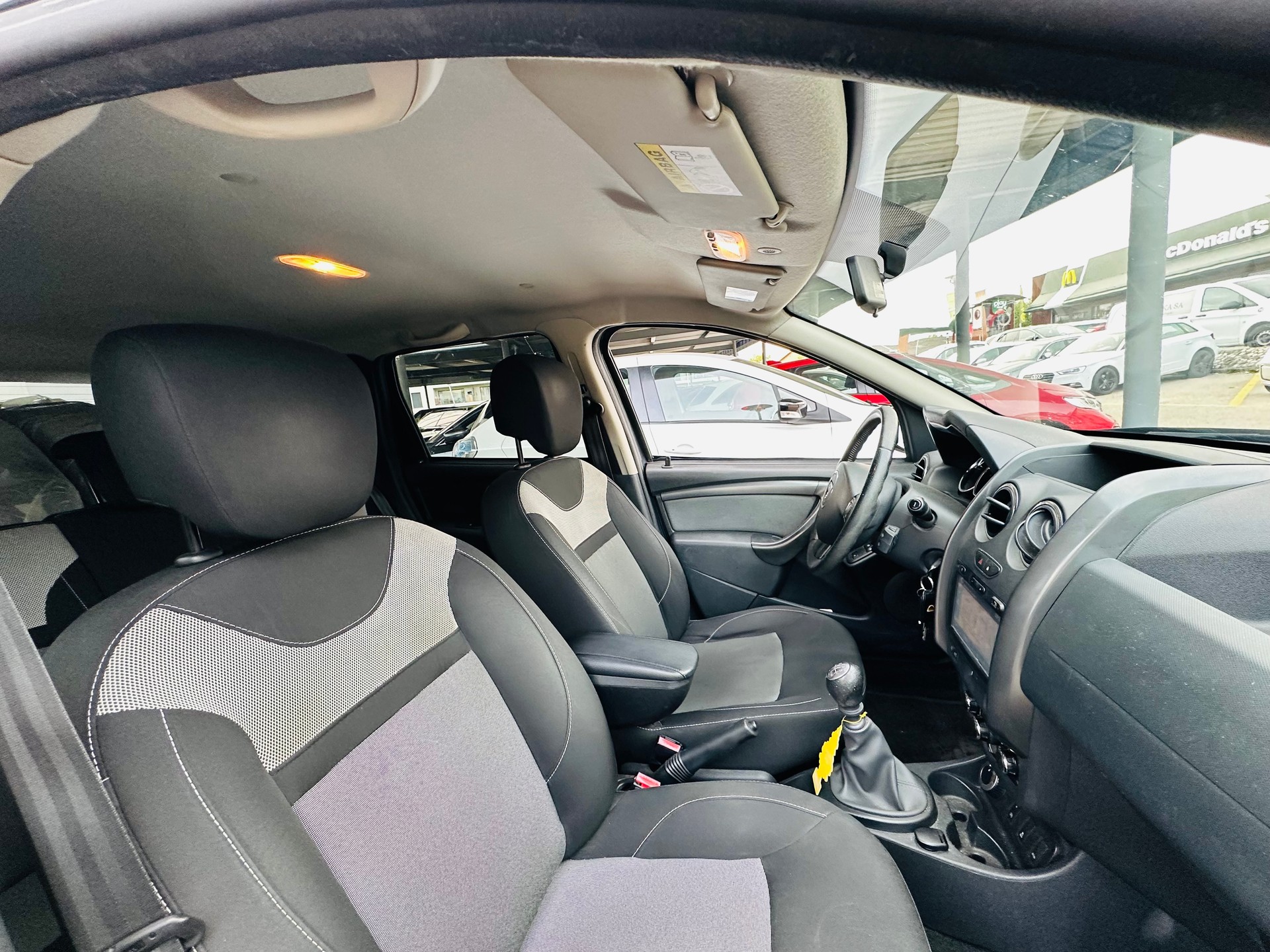 DACIA Duster 1.2 T Ambiance 4x4-image-13