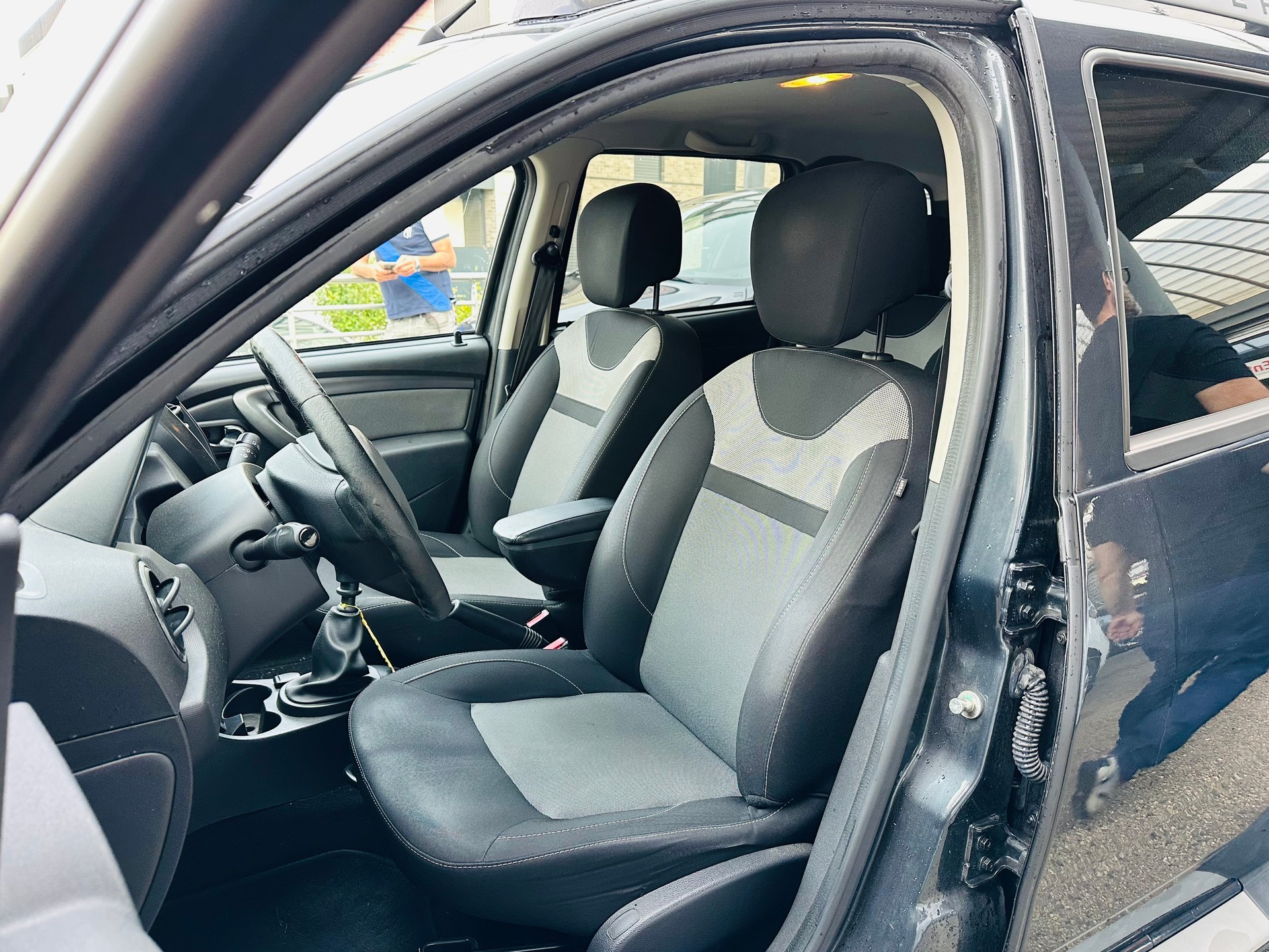 DACIA Duster 1.2 T Ambiance 4x4-image-9