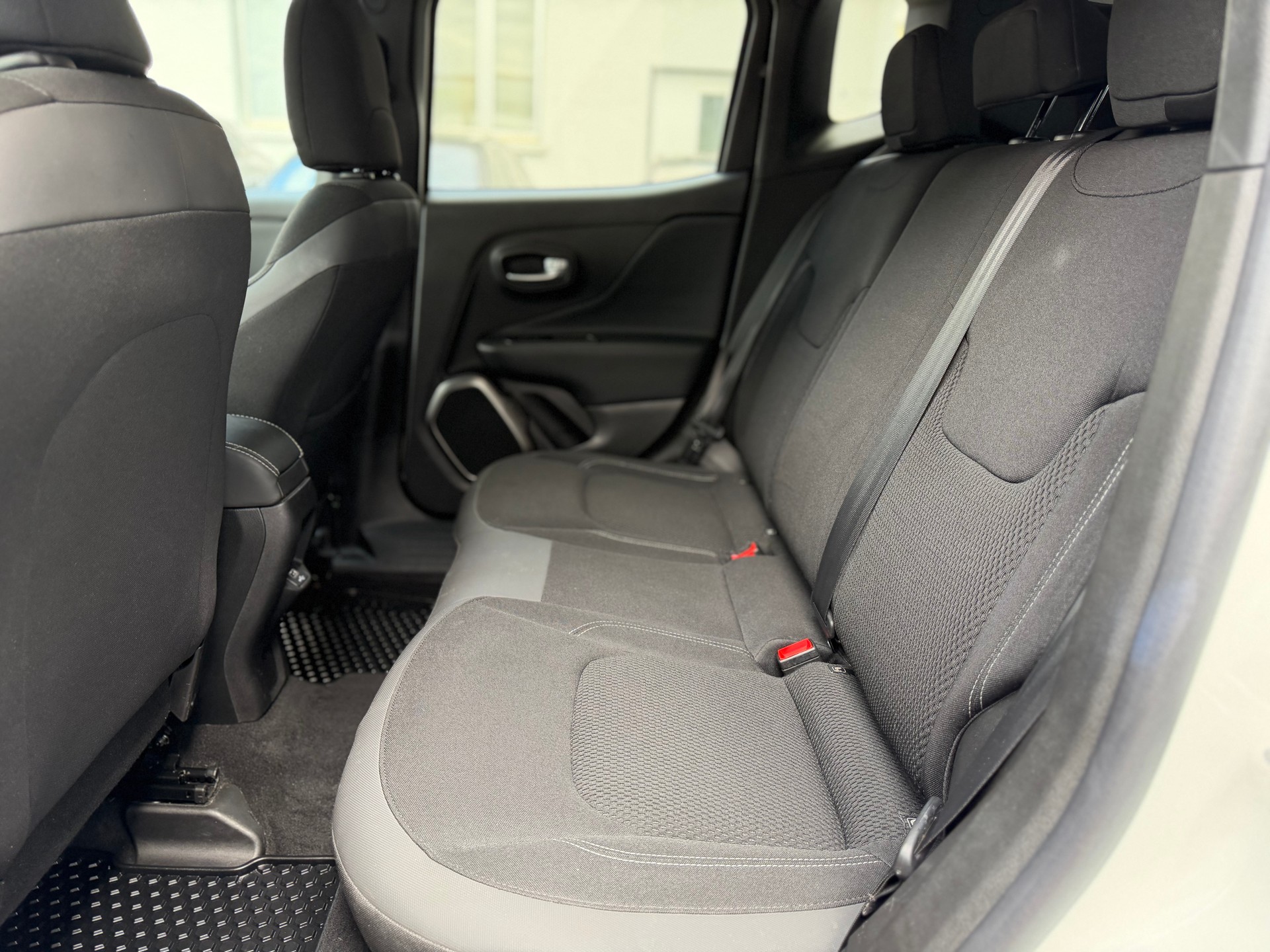 JEEP Renegade 1.3 GSE Turbo Limited-image-10