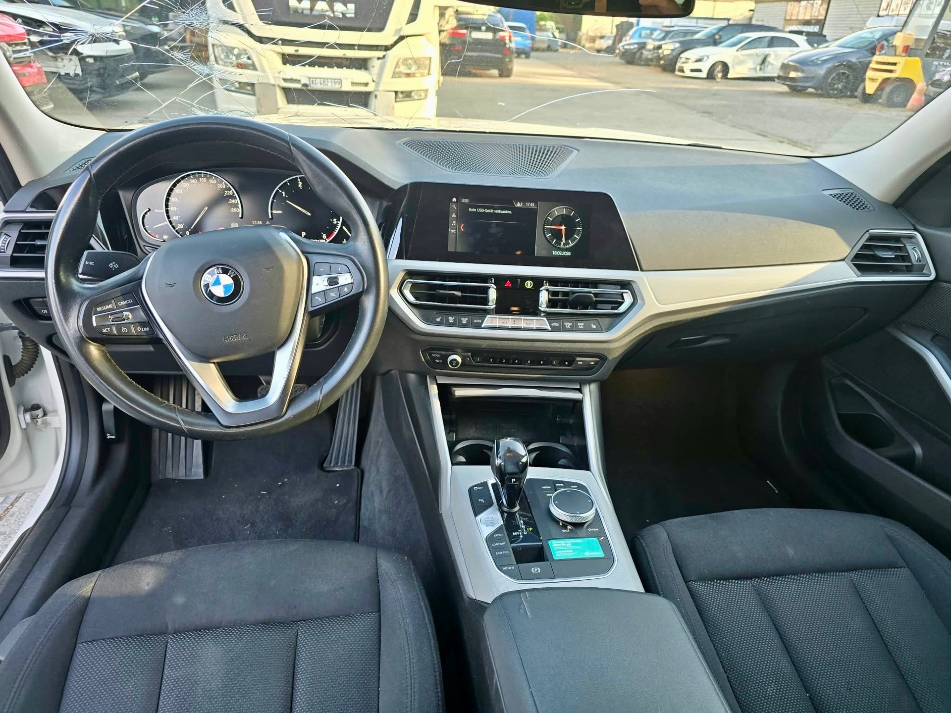BMW 320d 48V Touring Steptronic-image-8