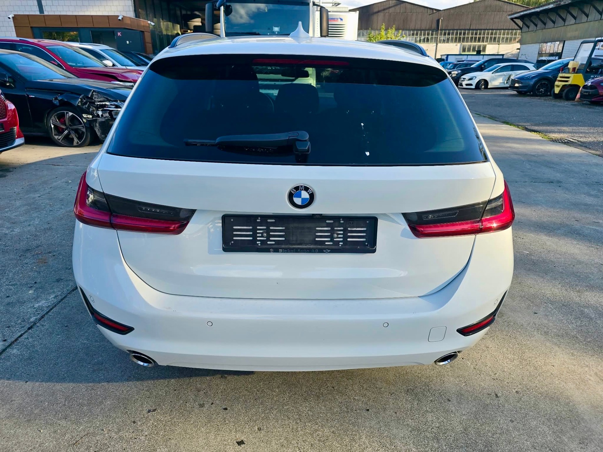 BMW 320d 48V Touring Steptronic-image-5