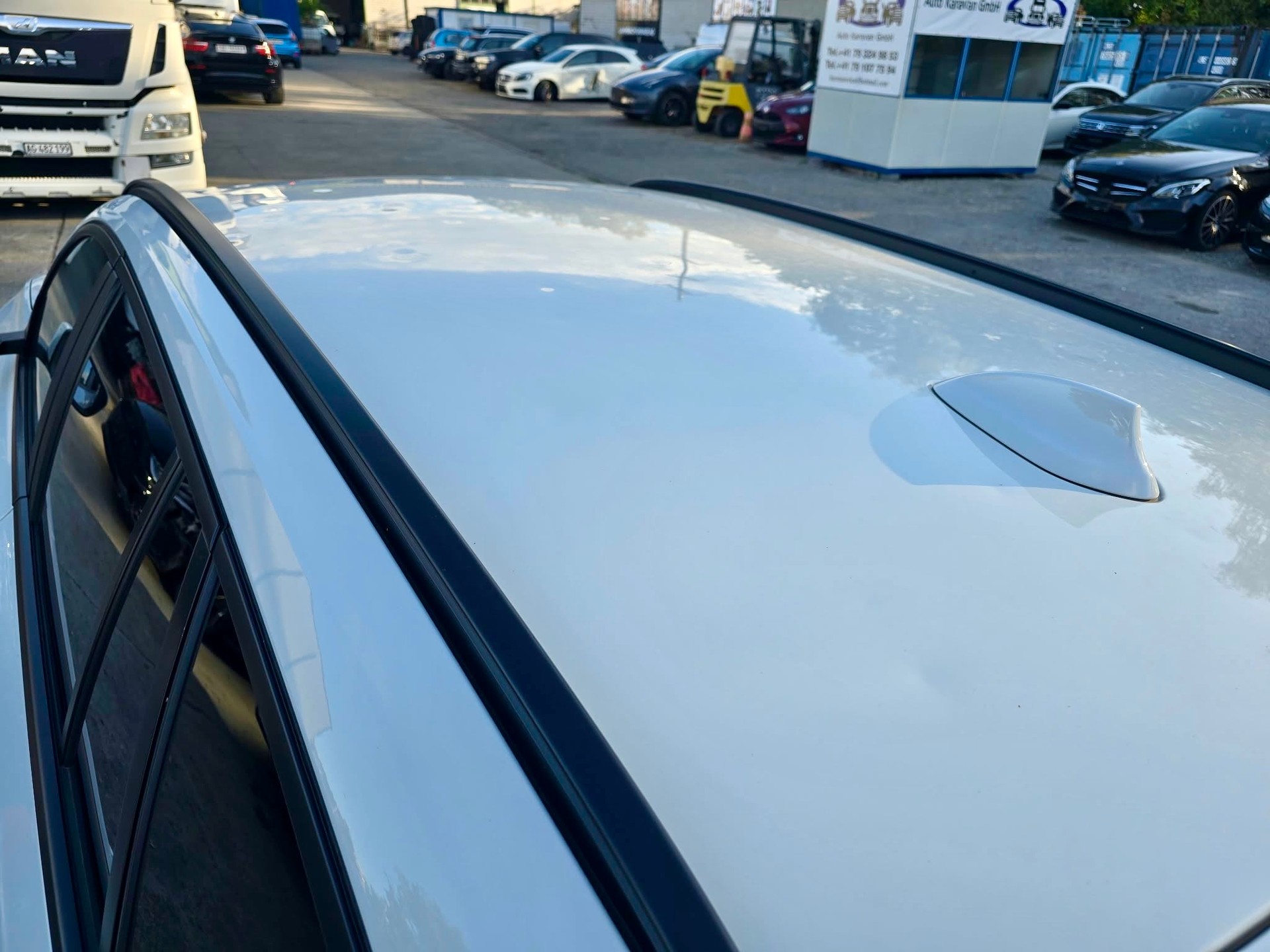 BMW 320d 48V Touring Steptronic-image-7