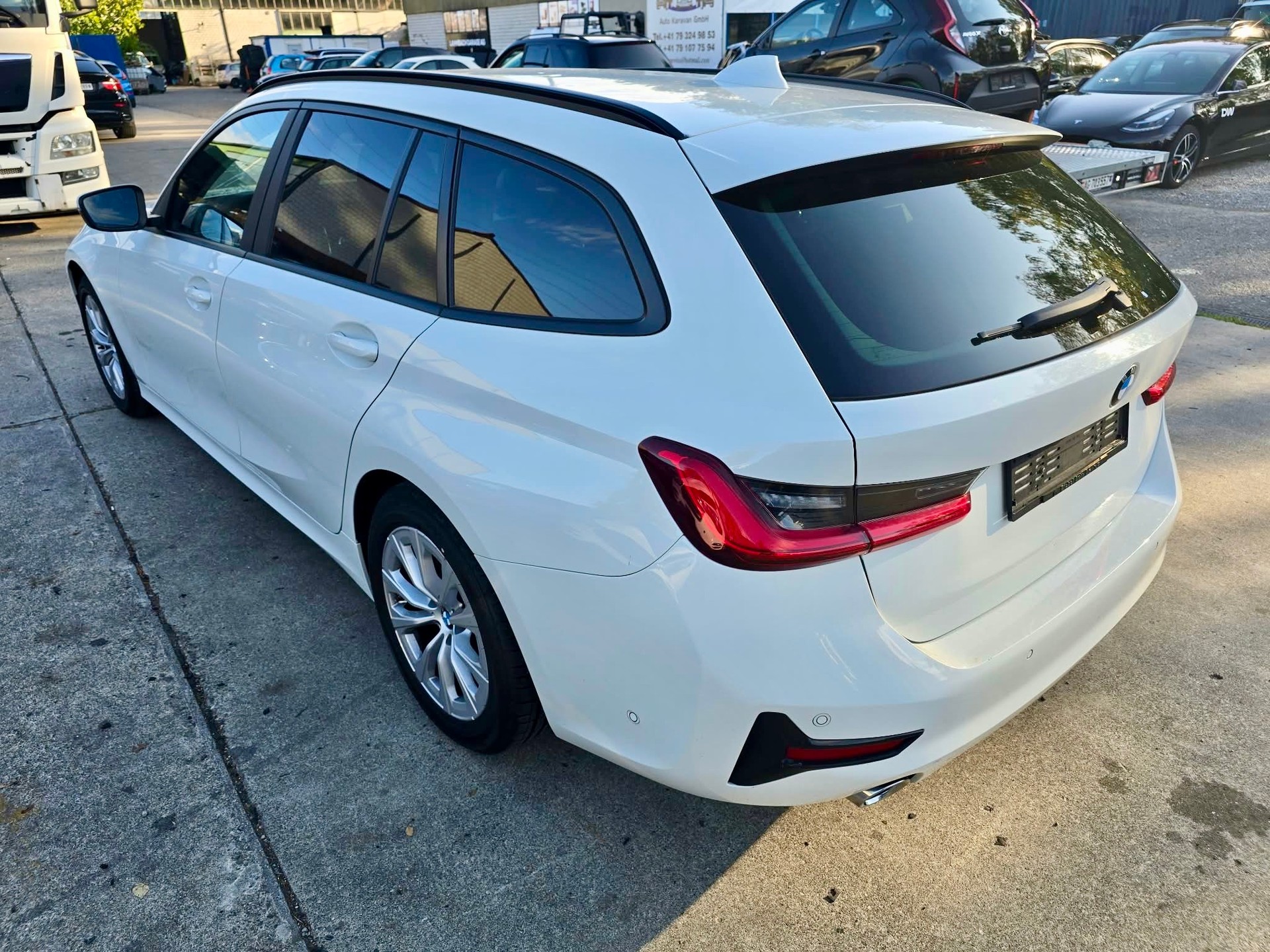 BMW 320d 48V Touring Steptronic-image-3