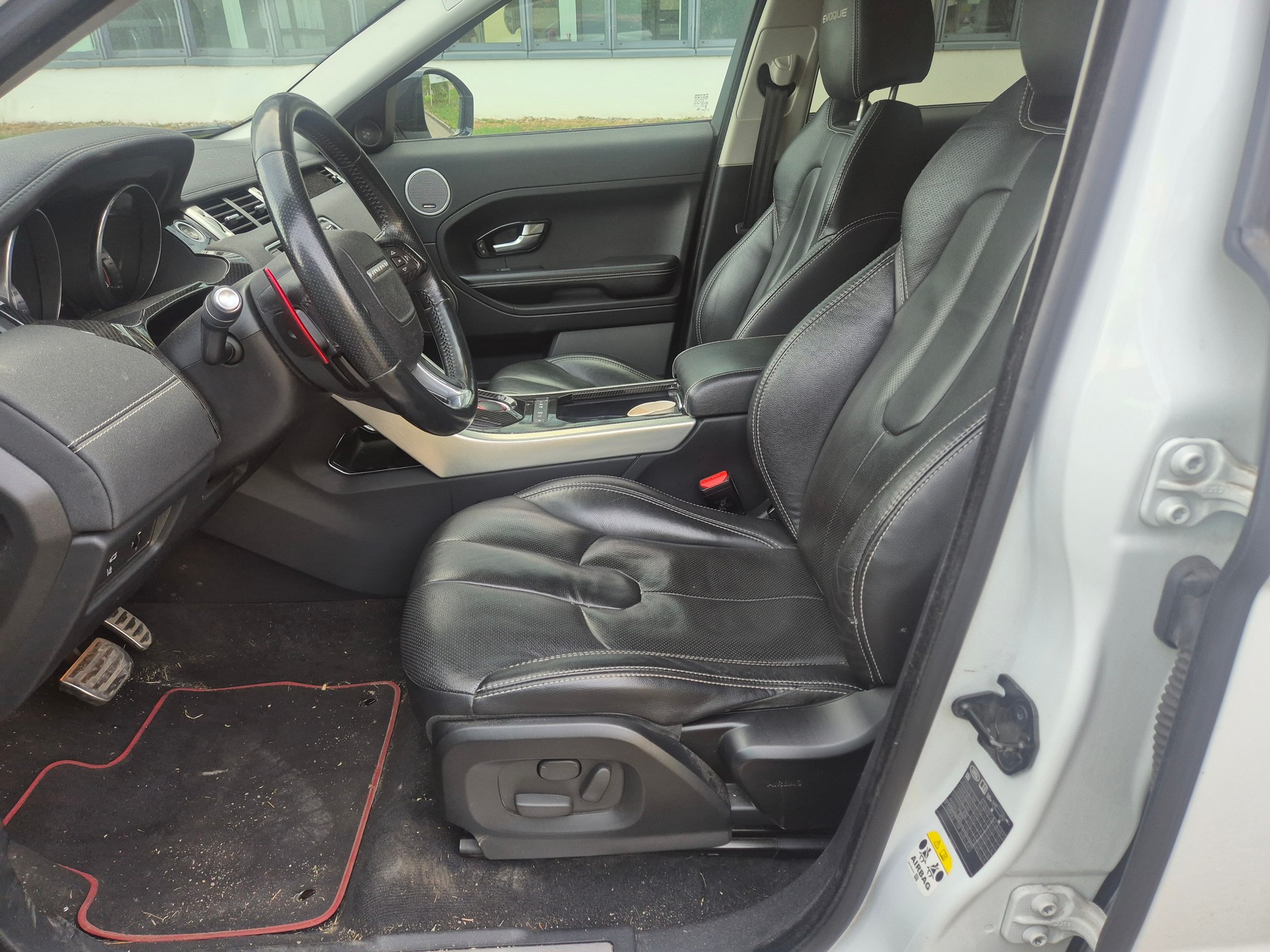 LAND ROVER Range Rover Evoque 2.2 SD4 Dynamic AT9-image-10