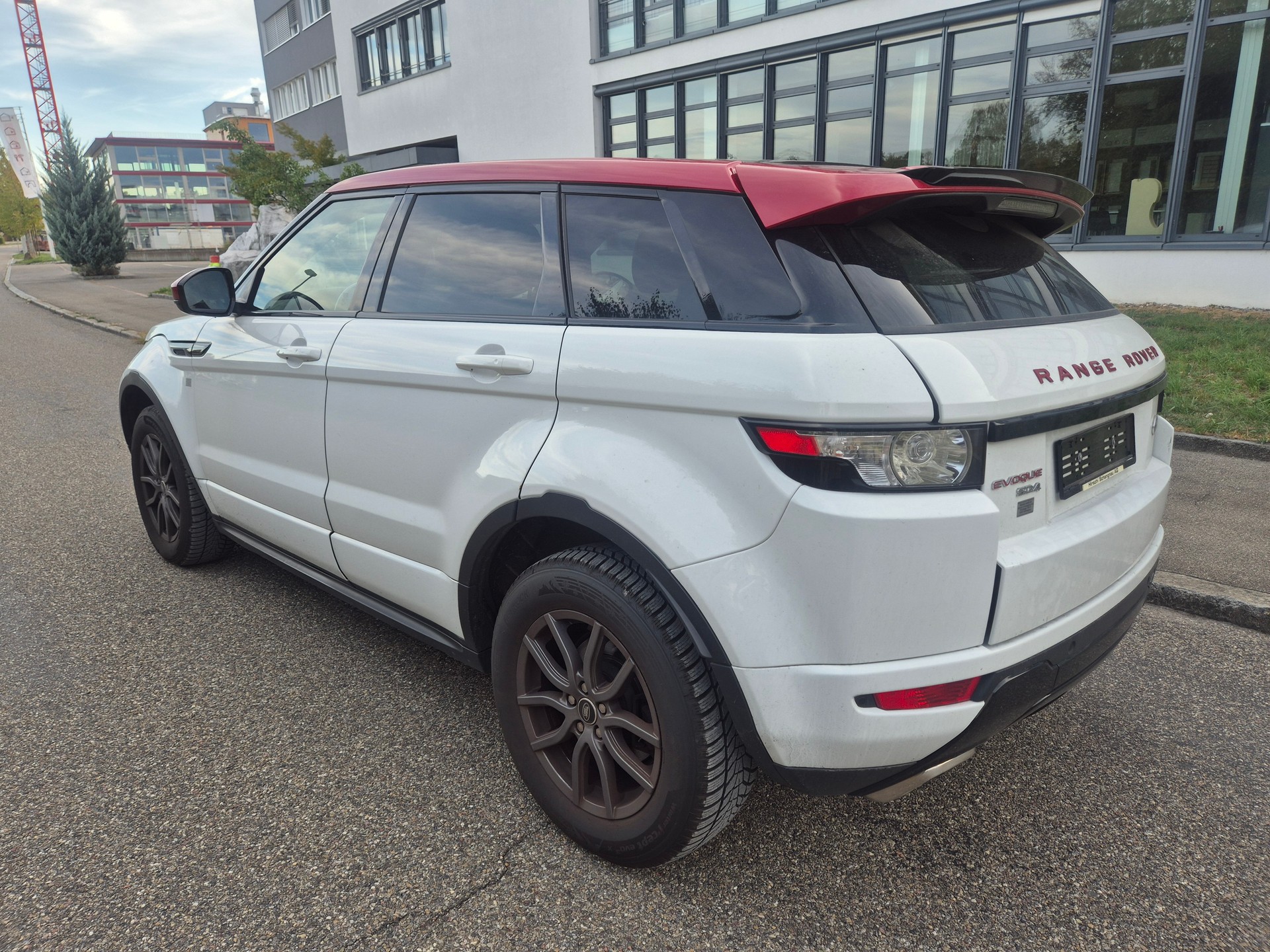 LAND ROVER Range Rover Evoque 2.2 SD4 Dynamic AT9-image-5