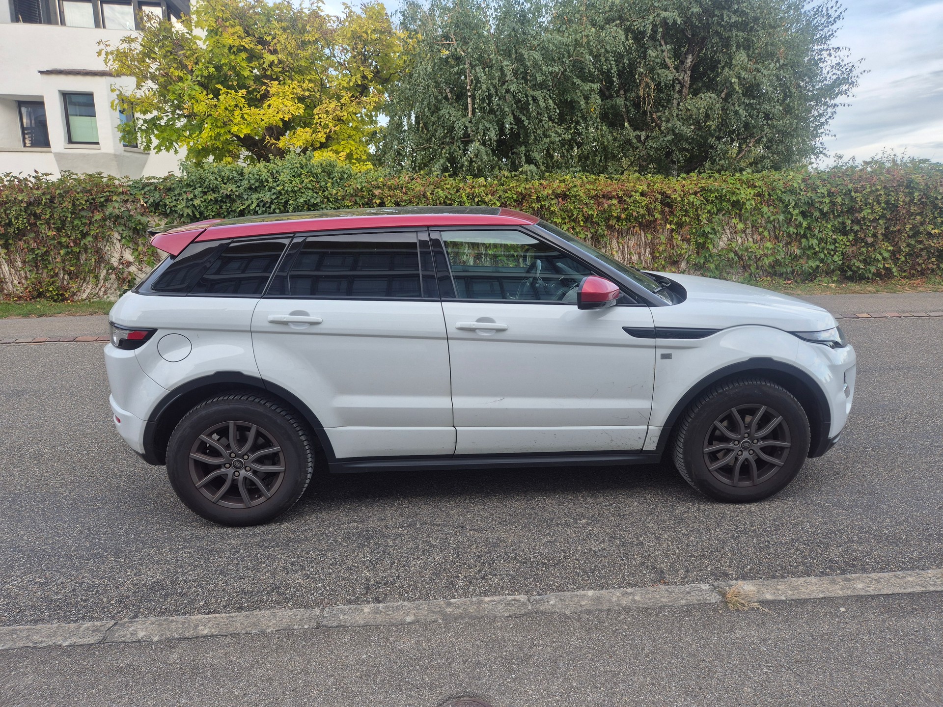 LAND ROVER Range Rover Evoque 2.2 SD4 Dynamic AT9-image-3