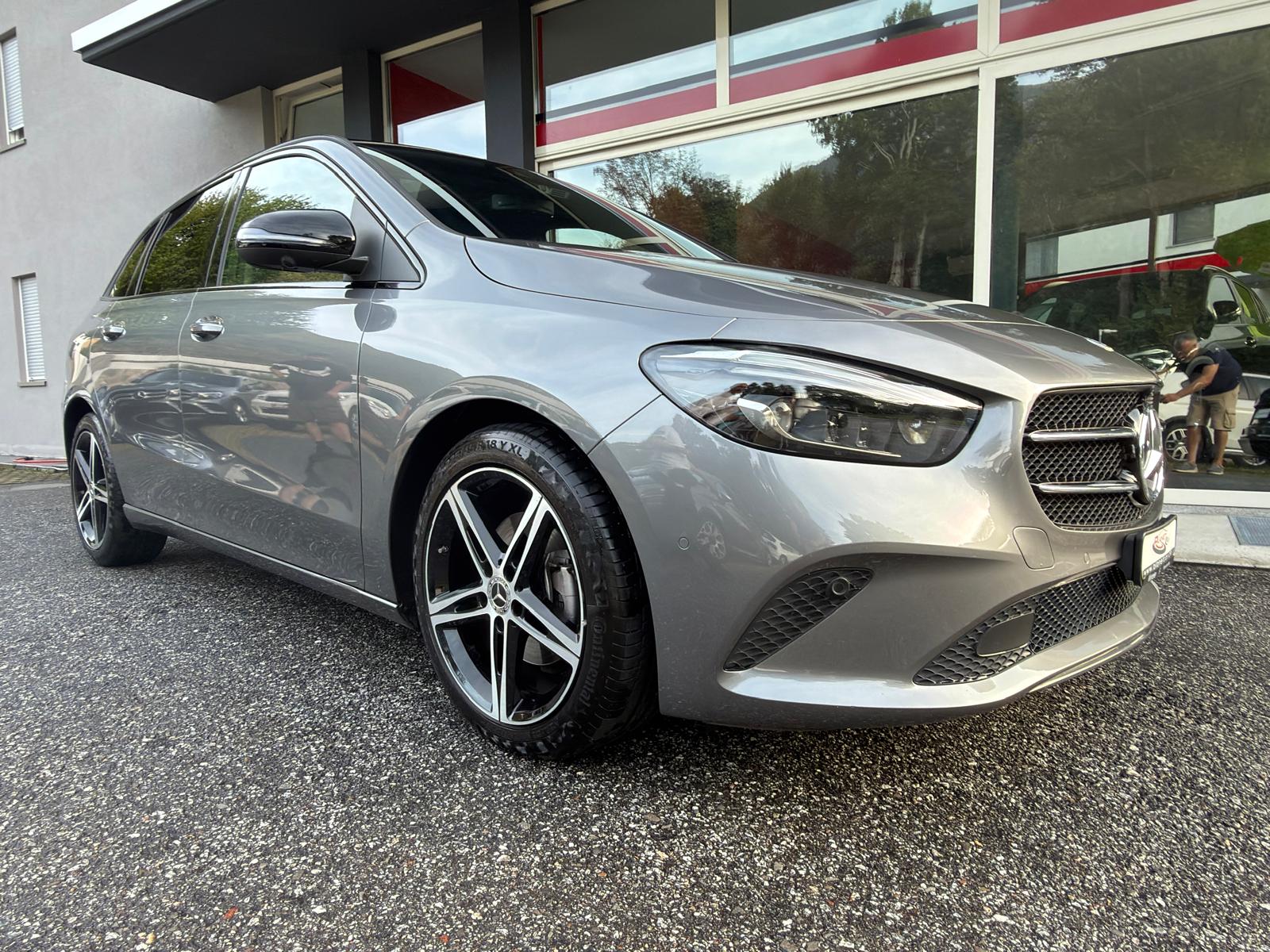 MERCEDES-BENZ B 200 d Night Star 8G-DCT-image-25