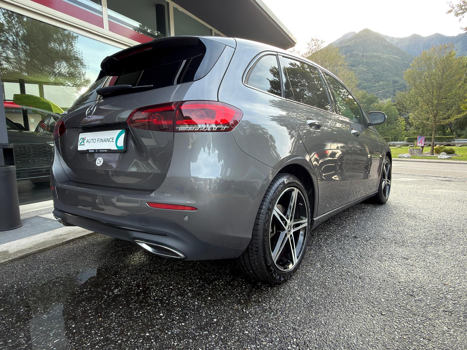 MERCEDES-BENZ B 200 d Night Star 8G-DCT-image-24