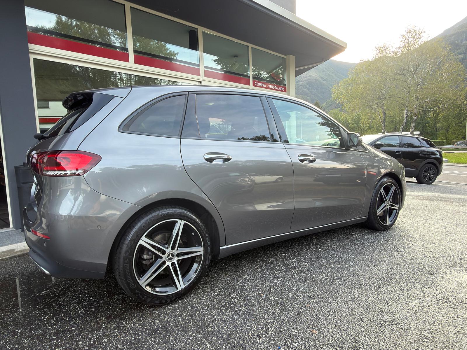 MERCEDES-BENZ B 200 d Night Star 8G-DCT-image-23