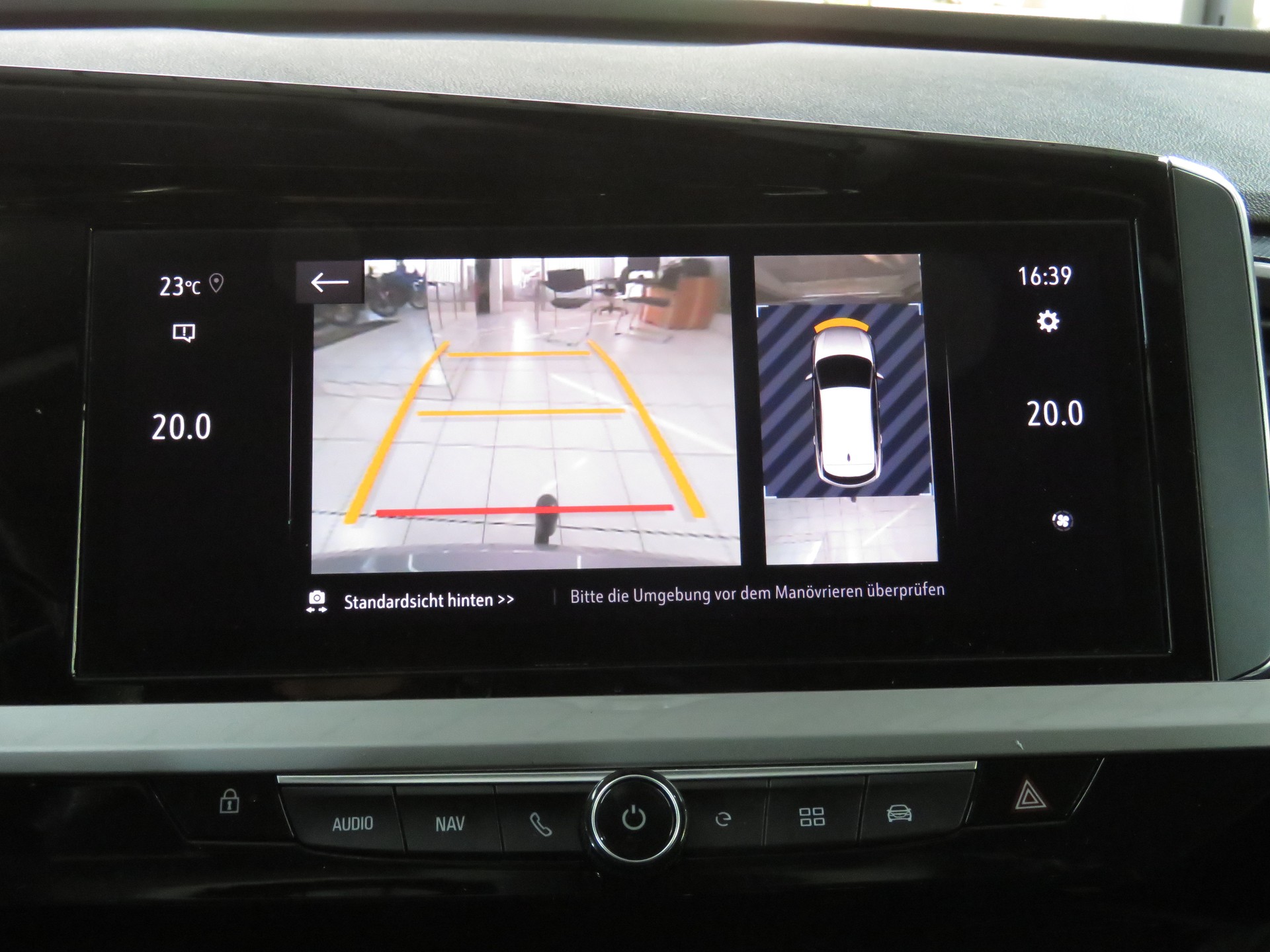 OPEL Grandland 1.6 Hybrid 4x4 GSe Automat (AHK 1'250 kg)-image-16