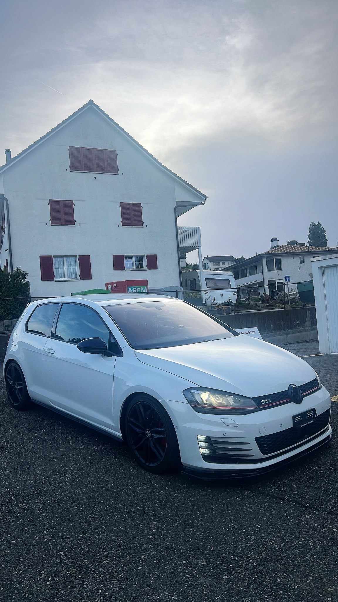 VW Golf 2.0 TSI GTI Performance DSG-image-4