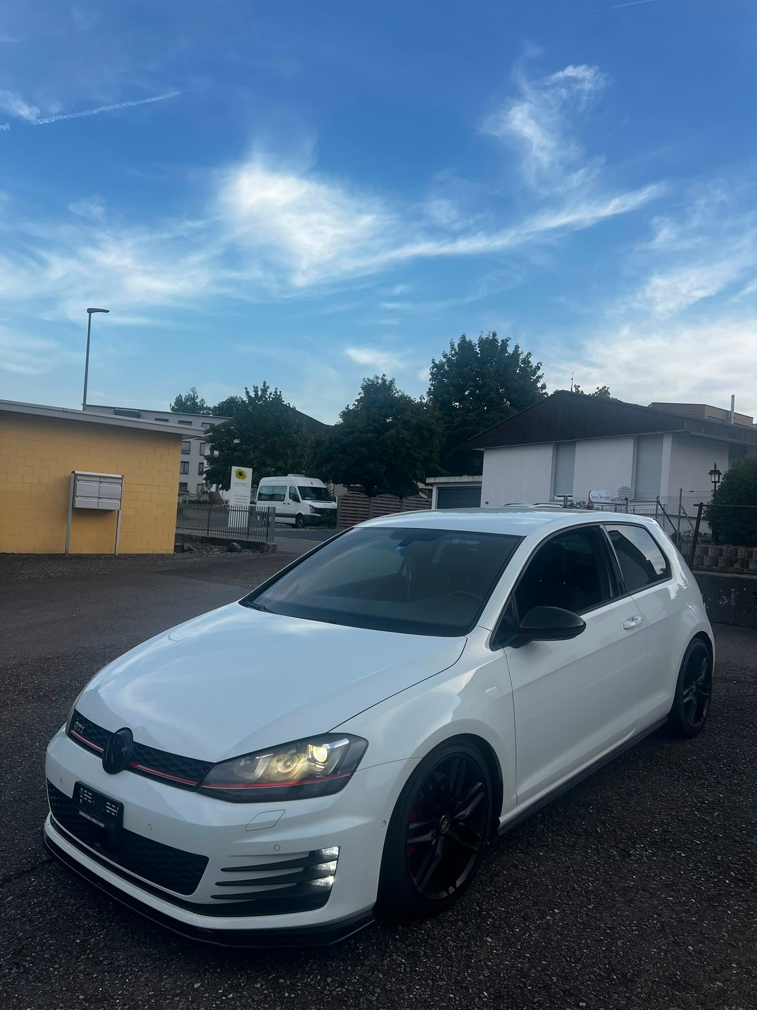 VW Golf 2.0 TSI GTI Performance DSG-image-0
