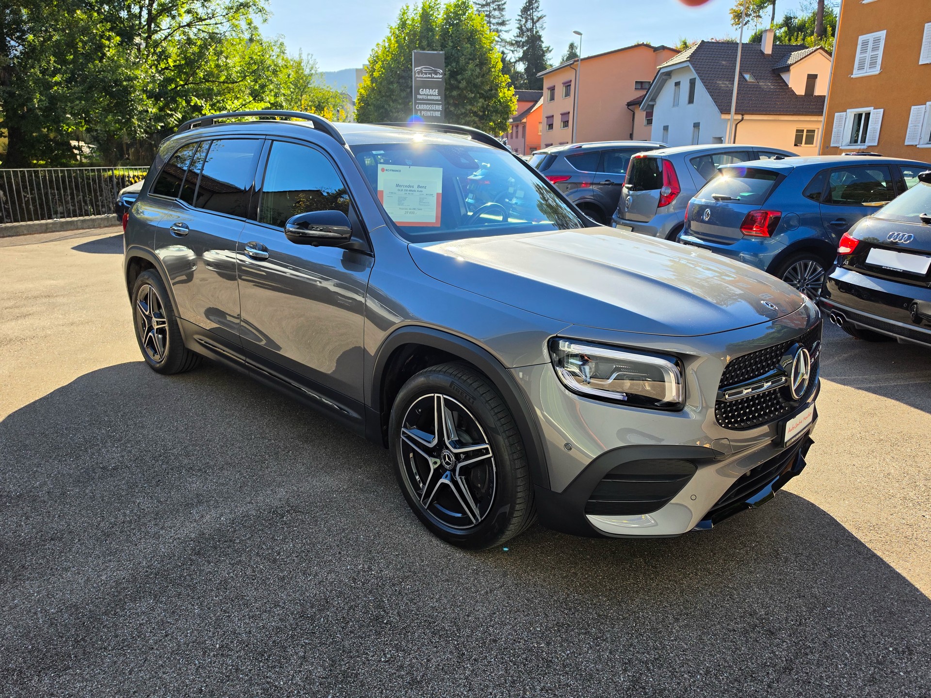 MERCEDES-BENZ GLB 250 4Matic AMG Line 8G-Tronic-image-1