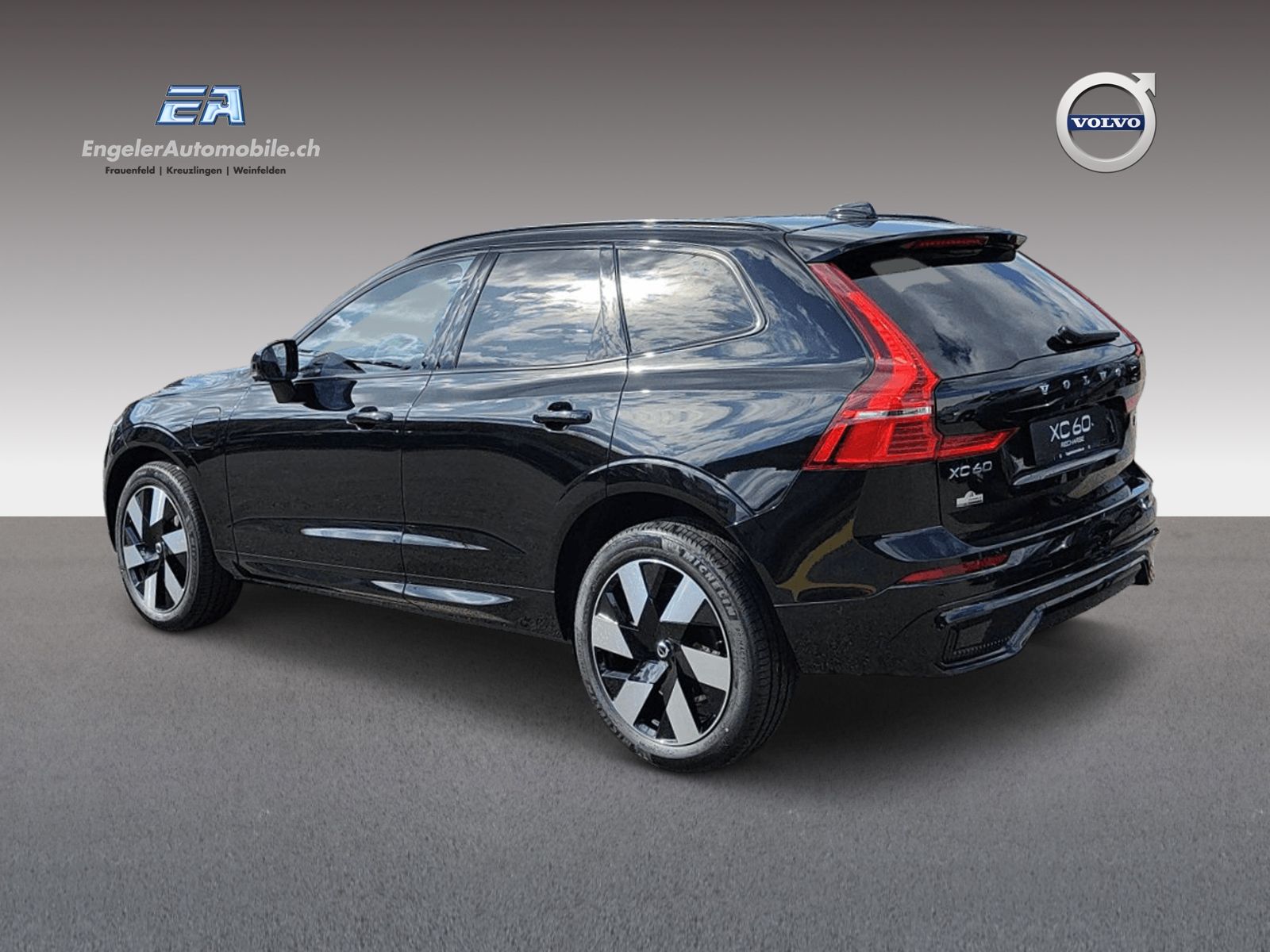 VOLVO XC60 2.0 T6 TE Ultimate Dark eAWD-image-3