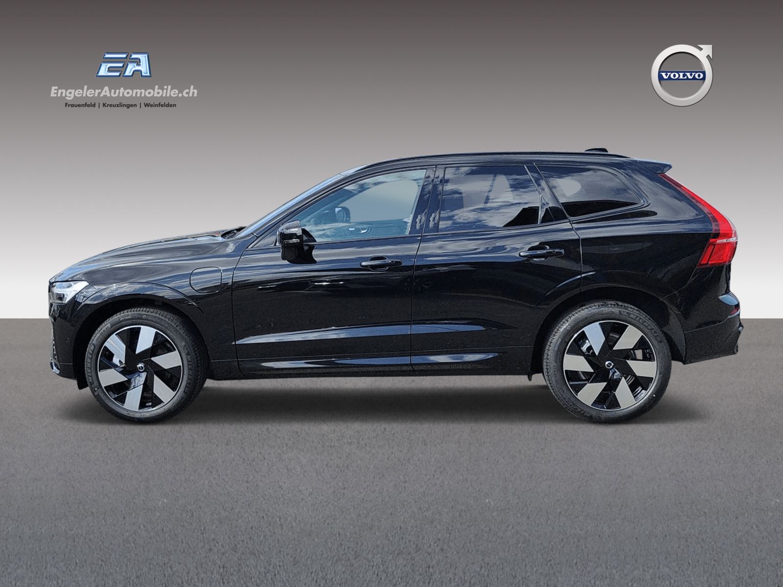 VOLVO XC60 2.0 T6 TE Ultimate Dark eAWD-image-2