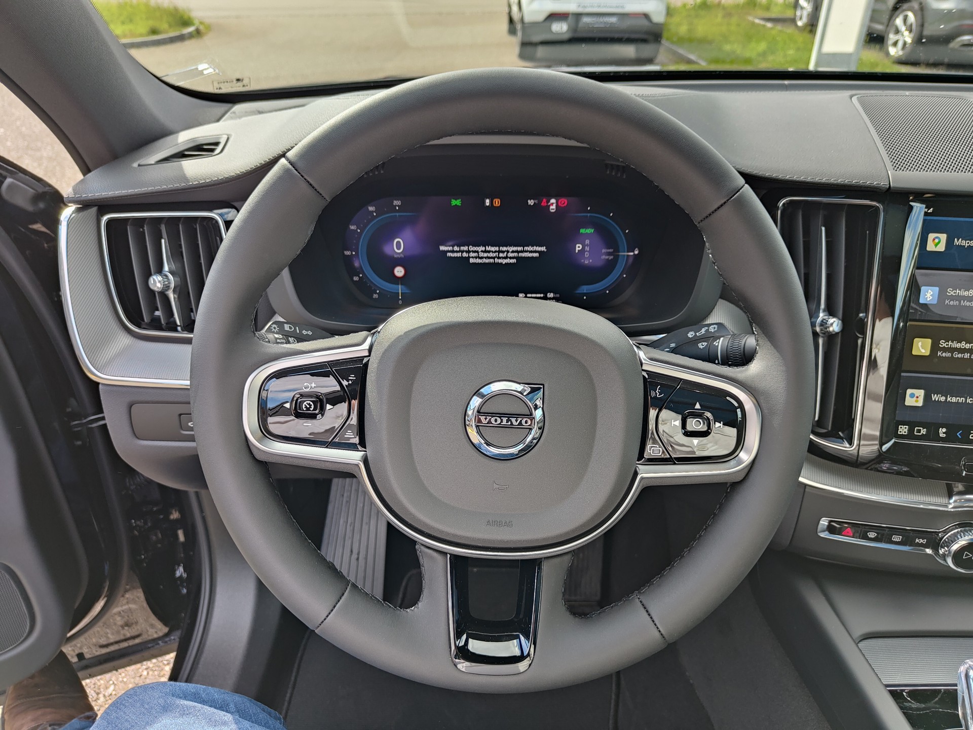 VOLVO XC60 2.0 T6 TE Ultimate Dark eAWD-image-8