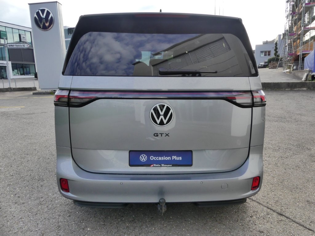 VW ID.Buzz LWB GTX 4 Motion-image-2