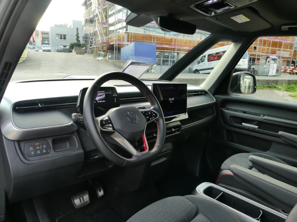 VW ID.Buzz LWB GTX 4 Motion-image-7