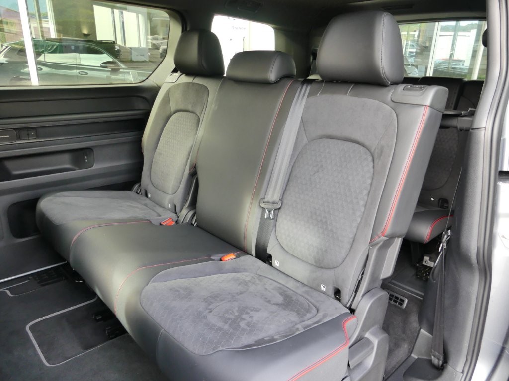 VW ID.Buzz LWB GTX 4 Motion-image-12
