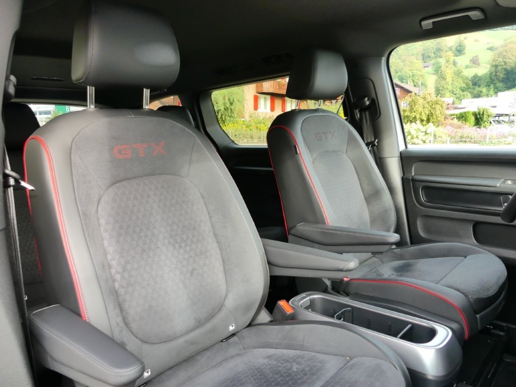VW ID.Buzz LWB GTX 4 Motion-image-11