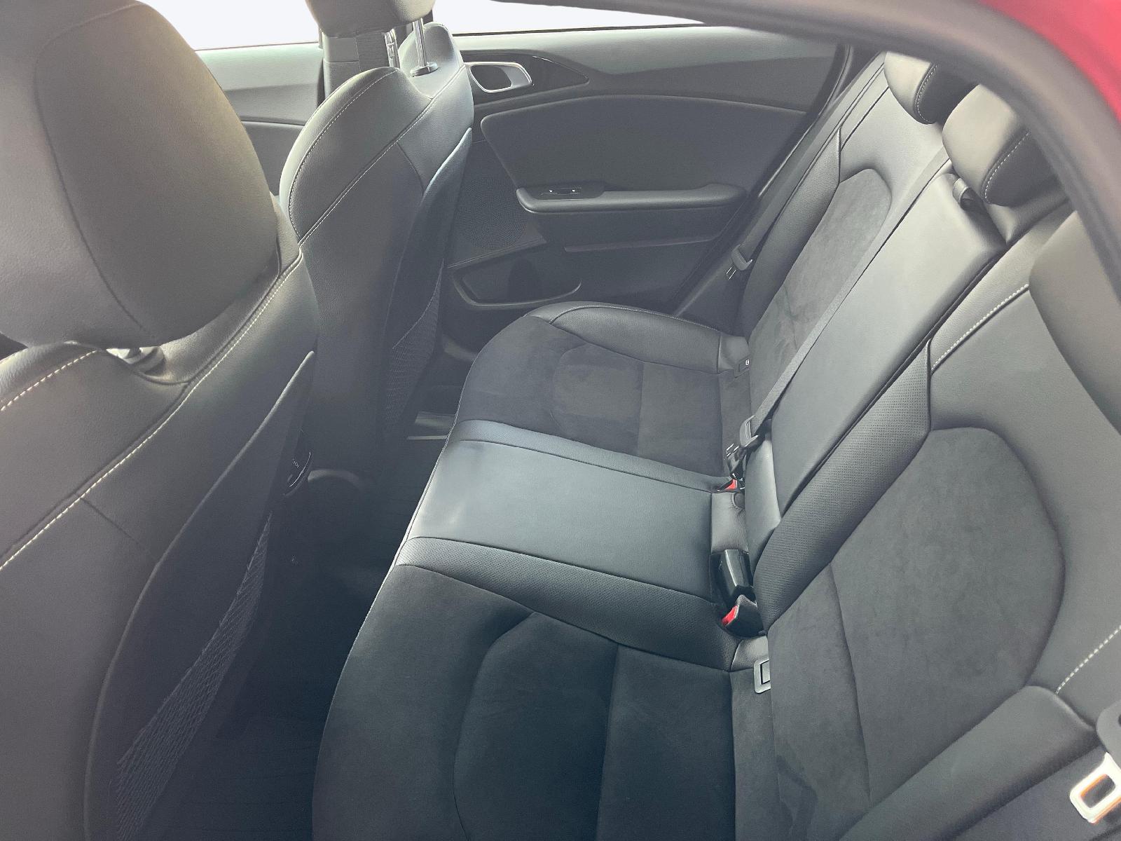 KIA Ceed 1.5 T-GDi MHEV GT-Line-image-10