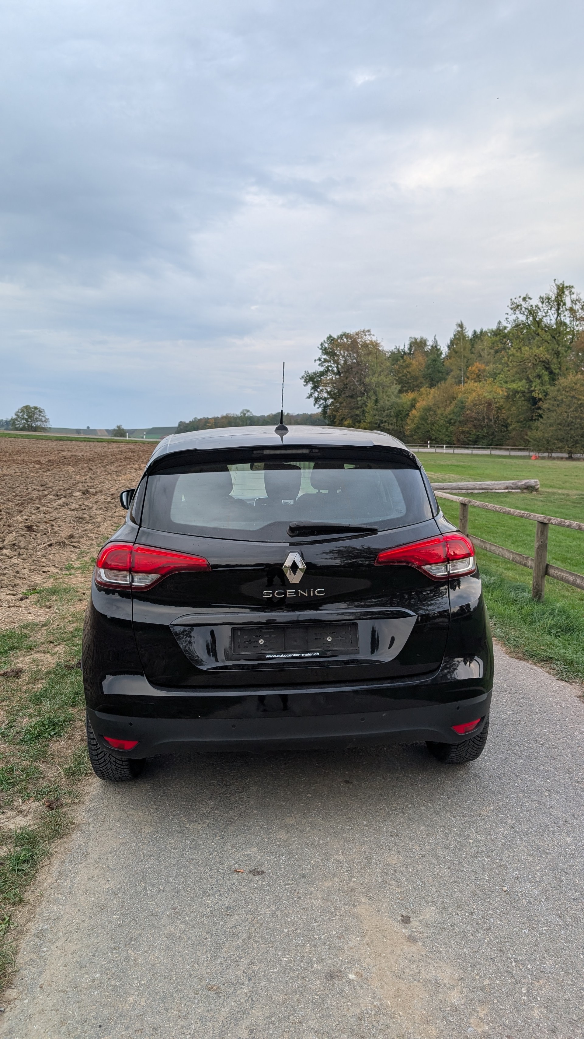 RENAULT Scénic 1.8 dCi Zen-image-2