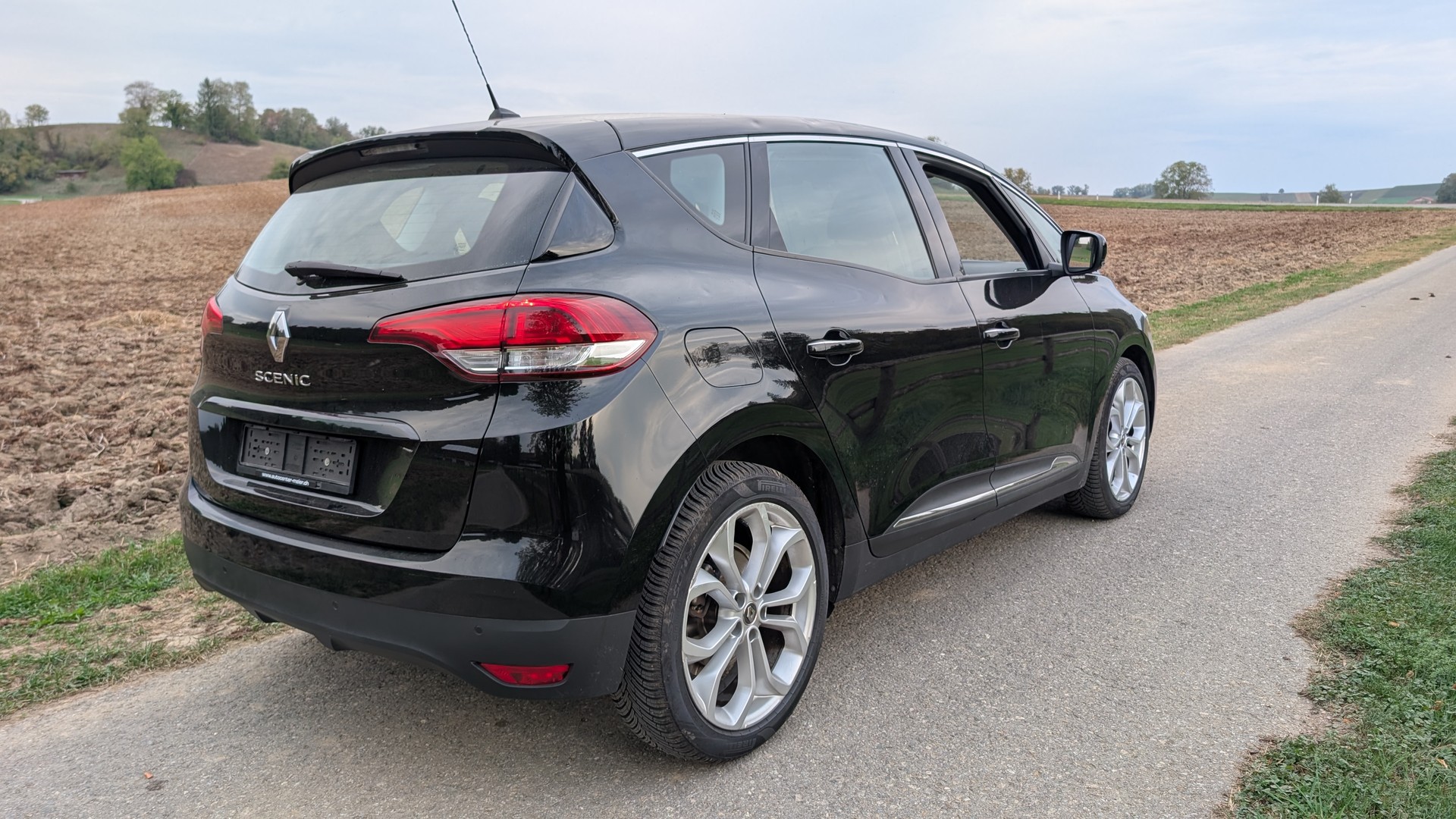 RENAULT Scénic 1.8 dCi Zen-image-5