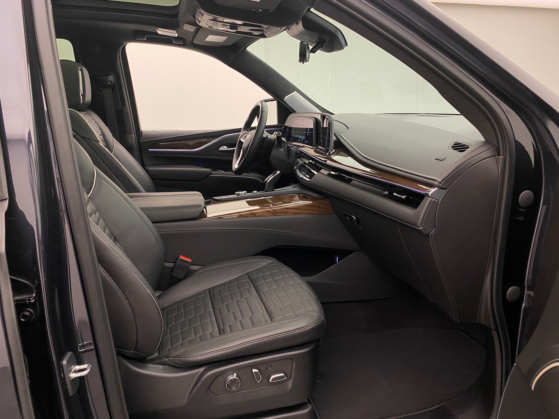 CADILLAC Escalade Platinum Sport AWD-image-11