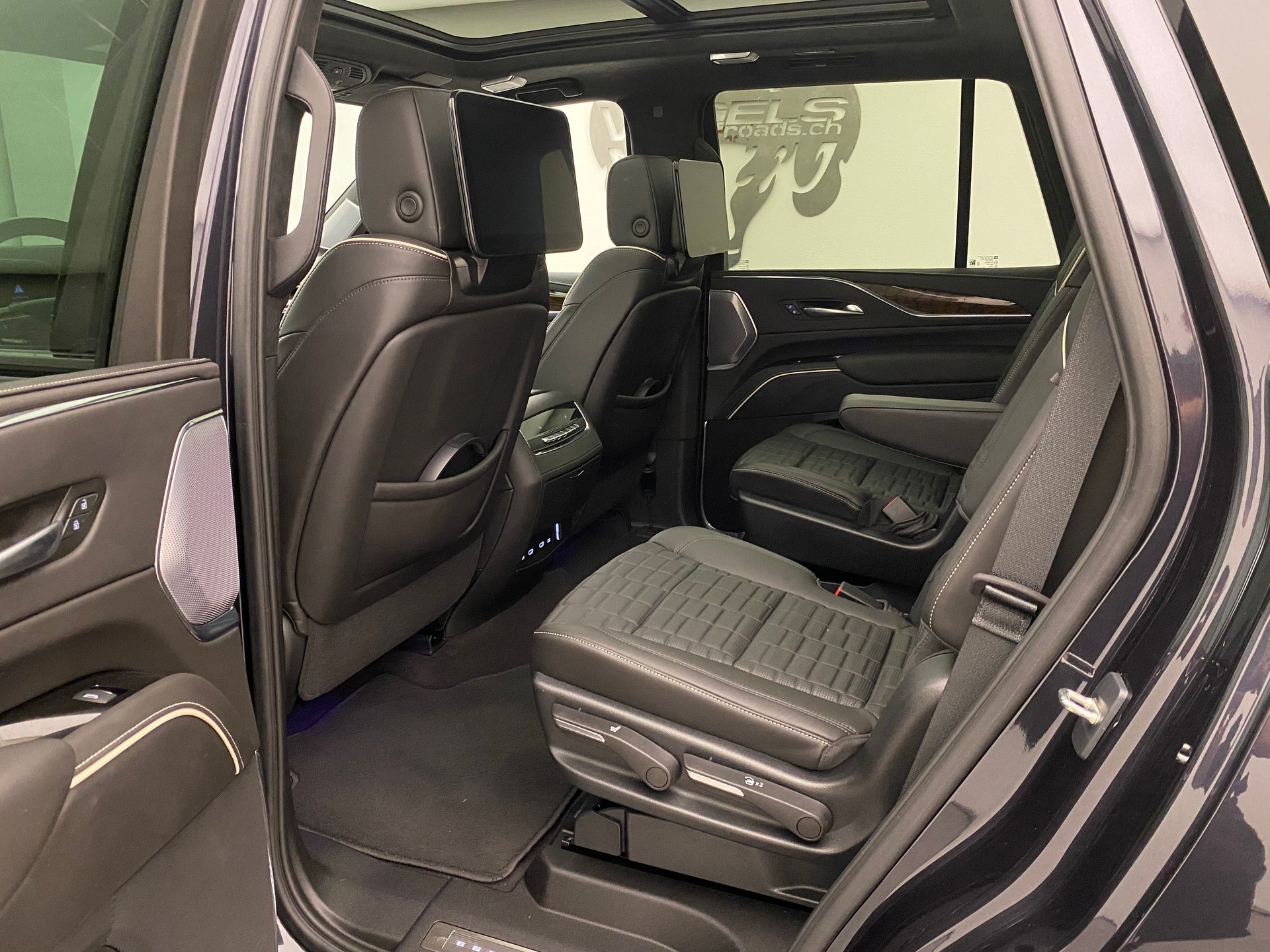 CADILLAC Escalade Platinum Sport AWD-image-12