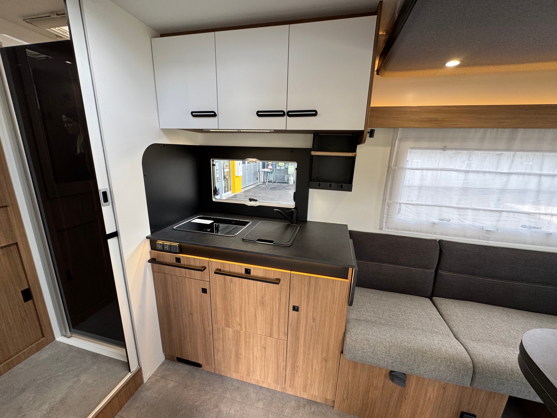 CHALLENGER 260 Graphite Edition-image-13