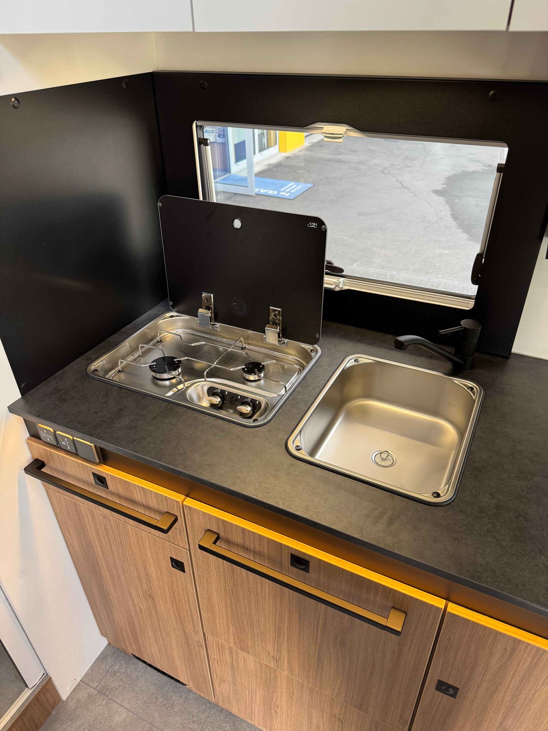 CHALLENGER 260 Graphite Edition-image-15