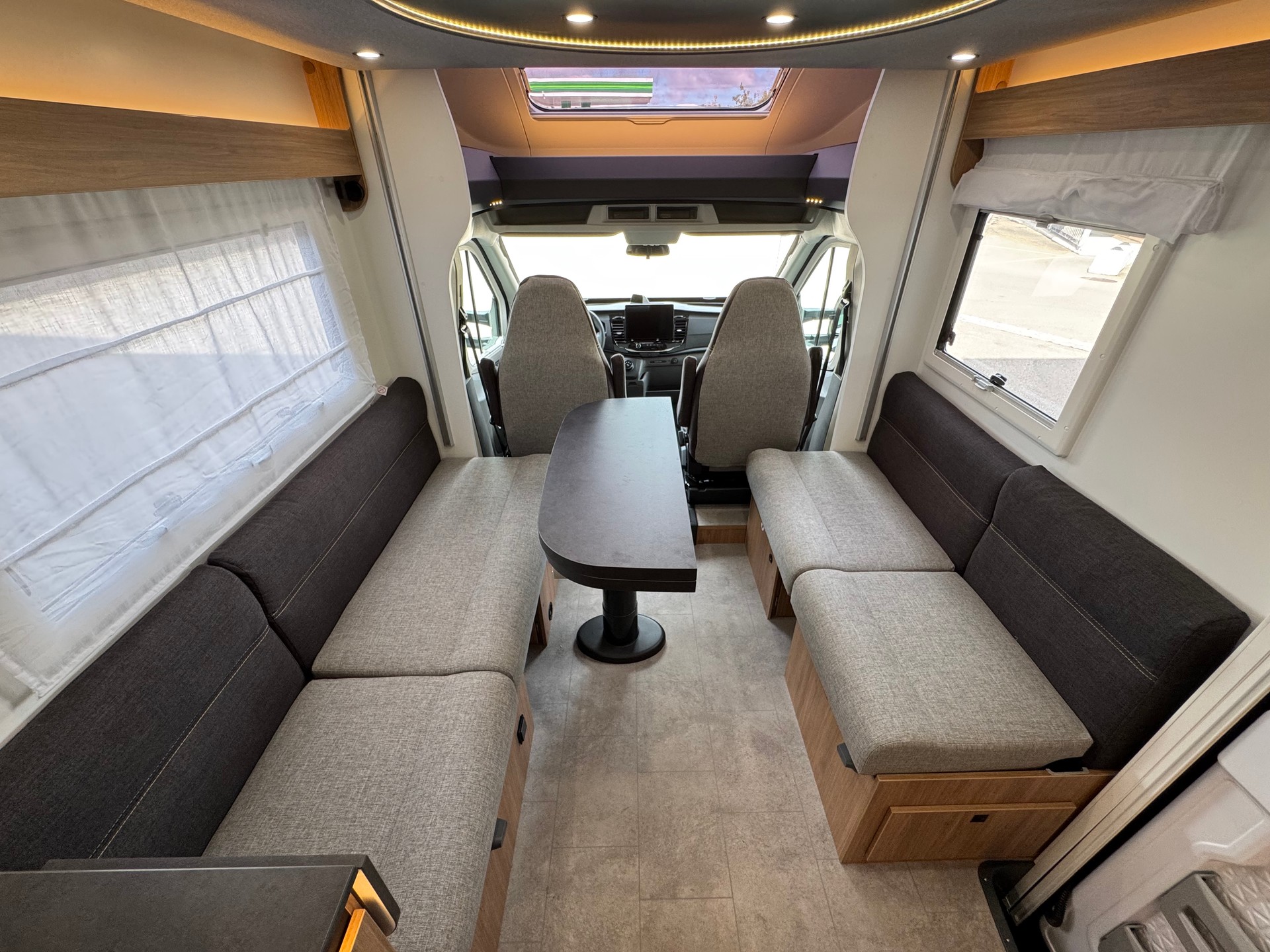 CHALLENGER 260 Graphite Edition-image-10