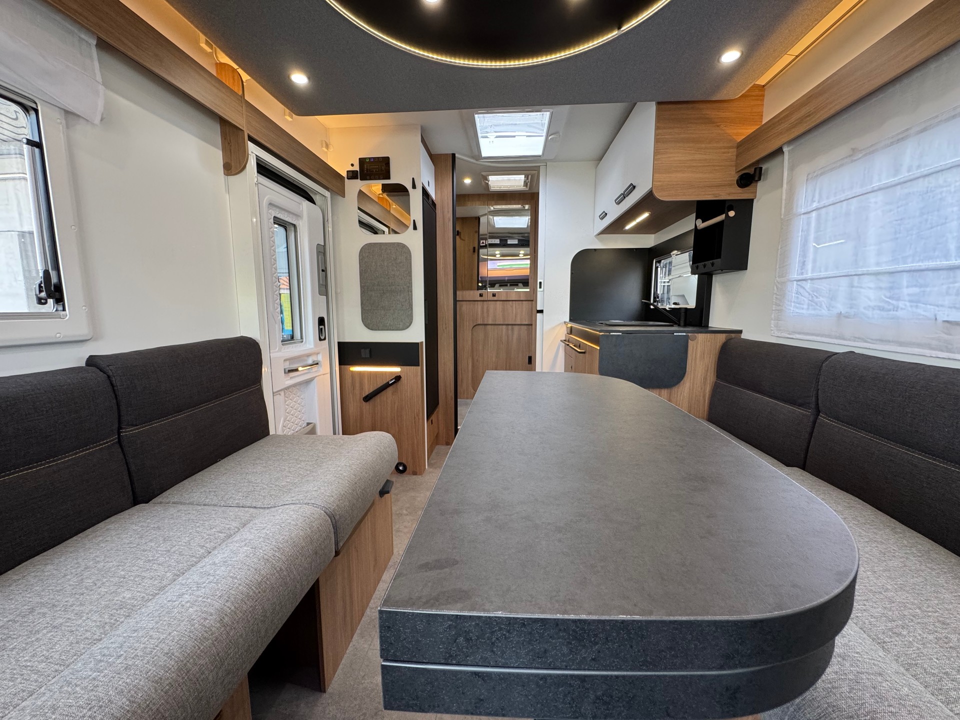 CHALLENGER 260 Graphite Edition-image-9