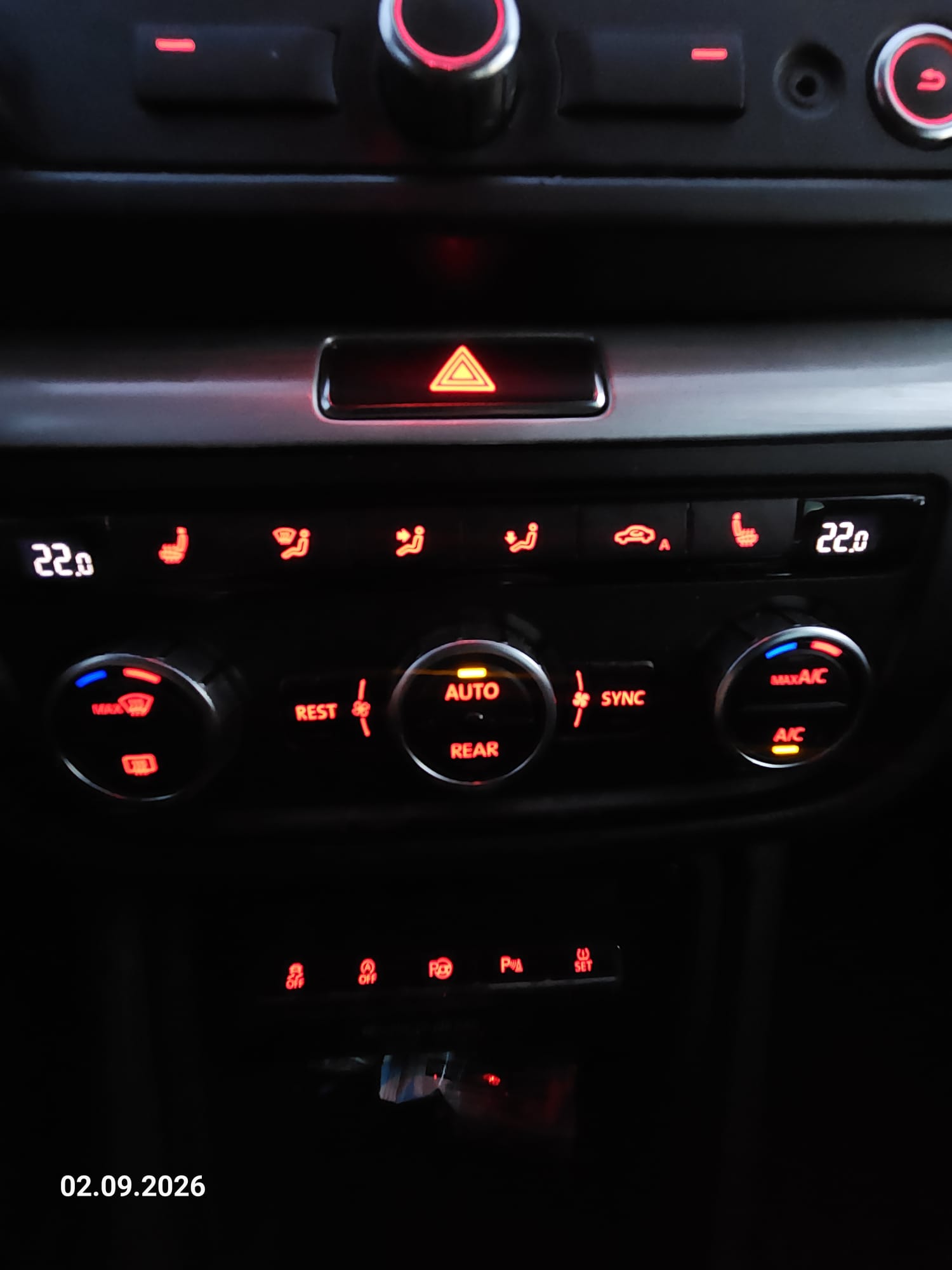 VW Sharan 2.0 TDI BlueMotion Technology Cup DSG-image-6