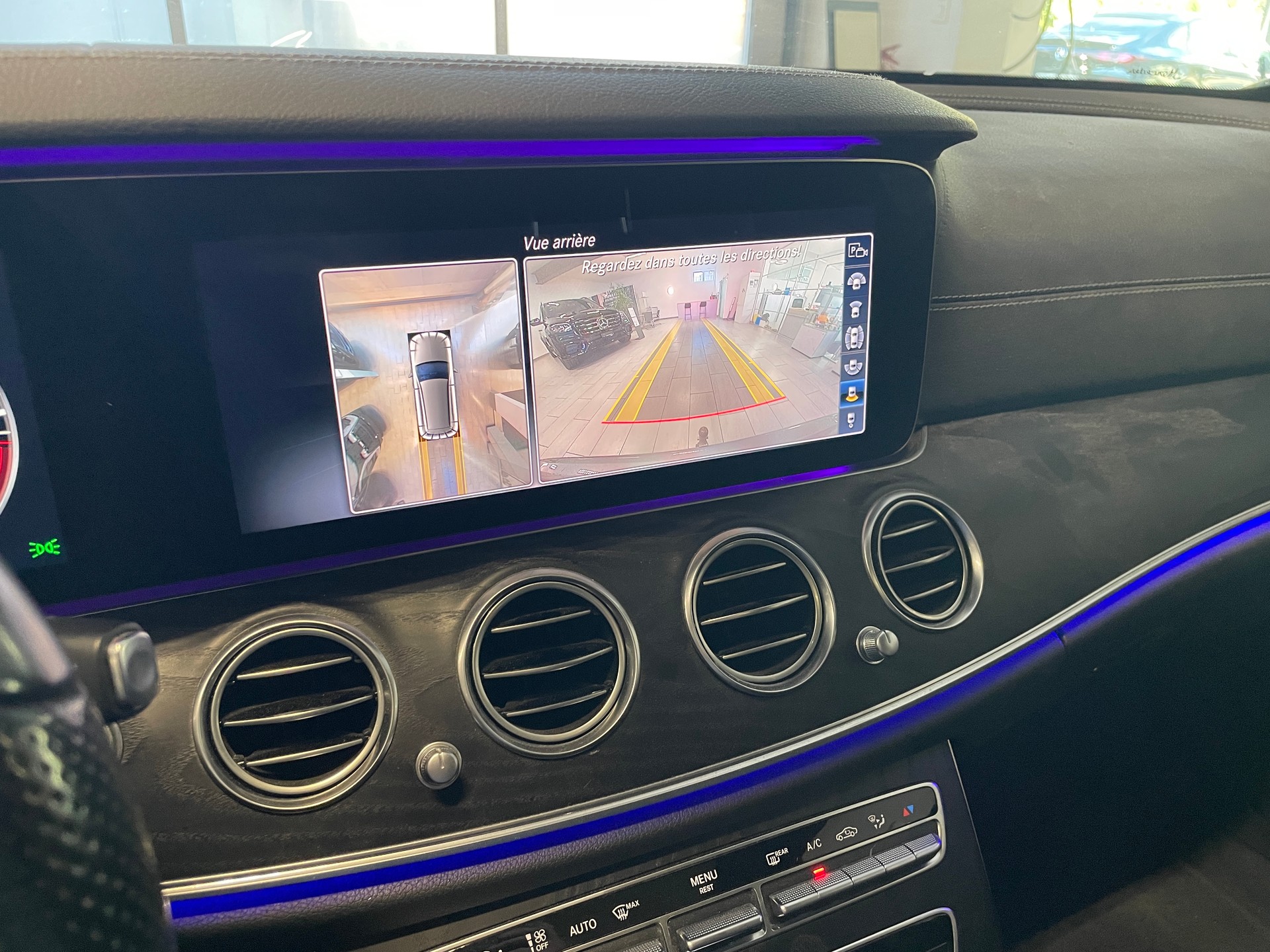 MERCEDES-BENZ E 220 d Swiss Star AMG Line 4Matic 9G-Tronic-image-22