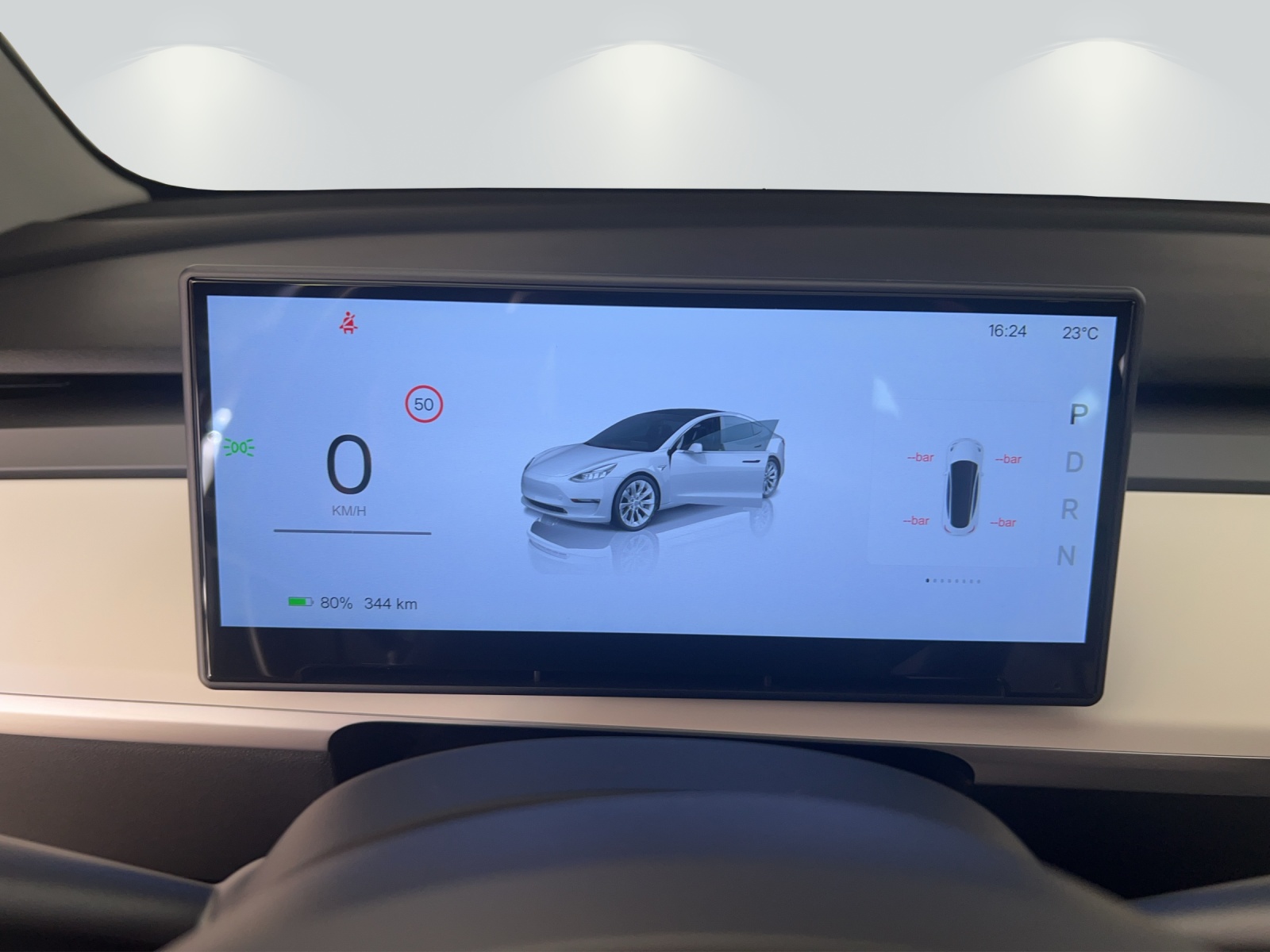 TESLA Model 3 Long Range D-image-6