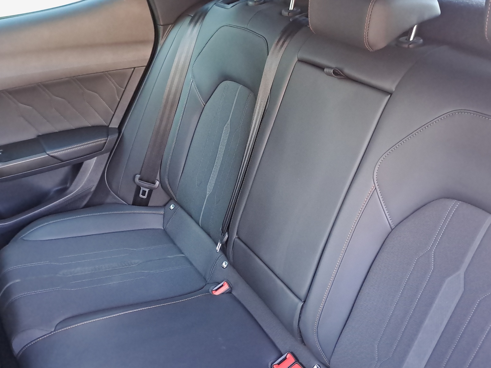 CUPRA Formentor 1.5 TSI Inicio DSG-image-11