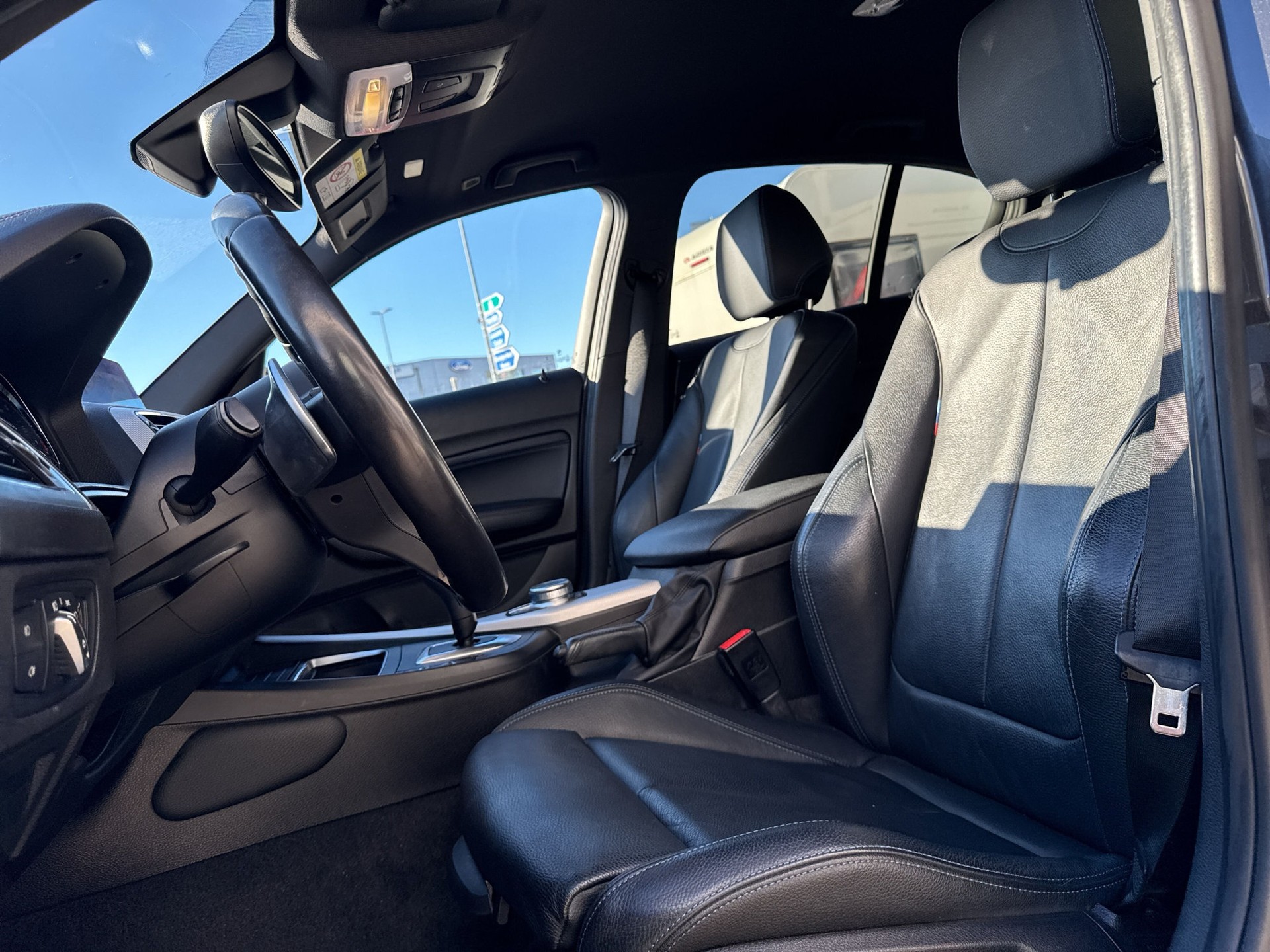 BMW 120d xDrive Edition M Sport Steptronic-image-9