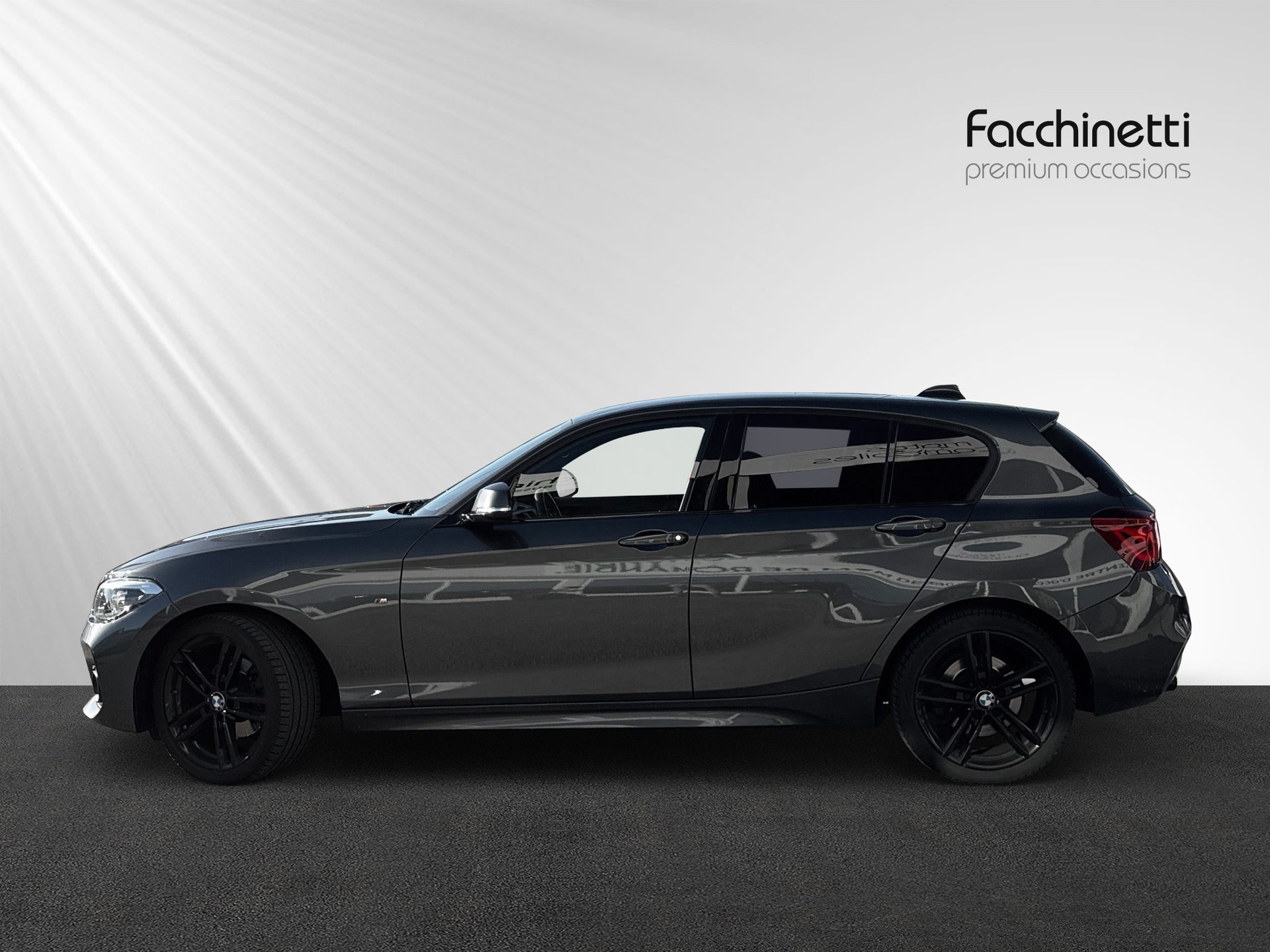 BMW 120d xDrive Edition M Sport Steptronic-image-1