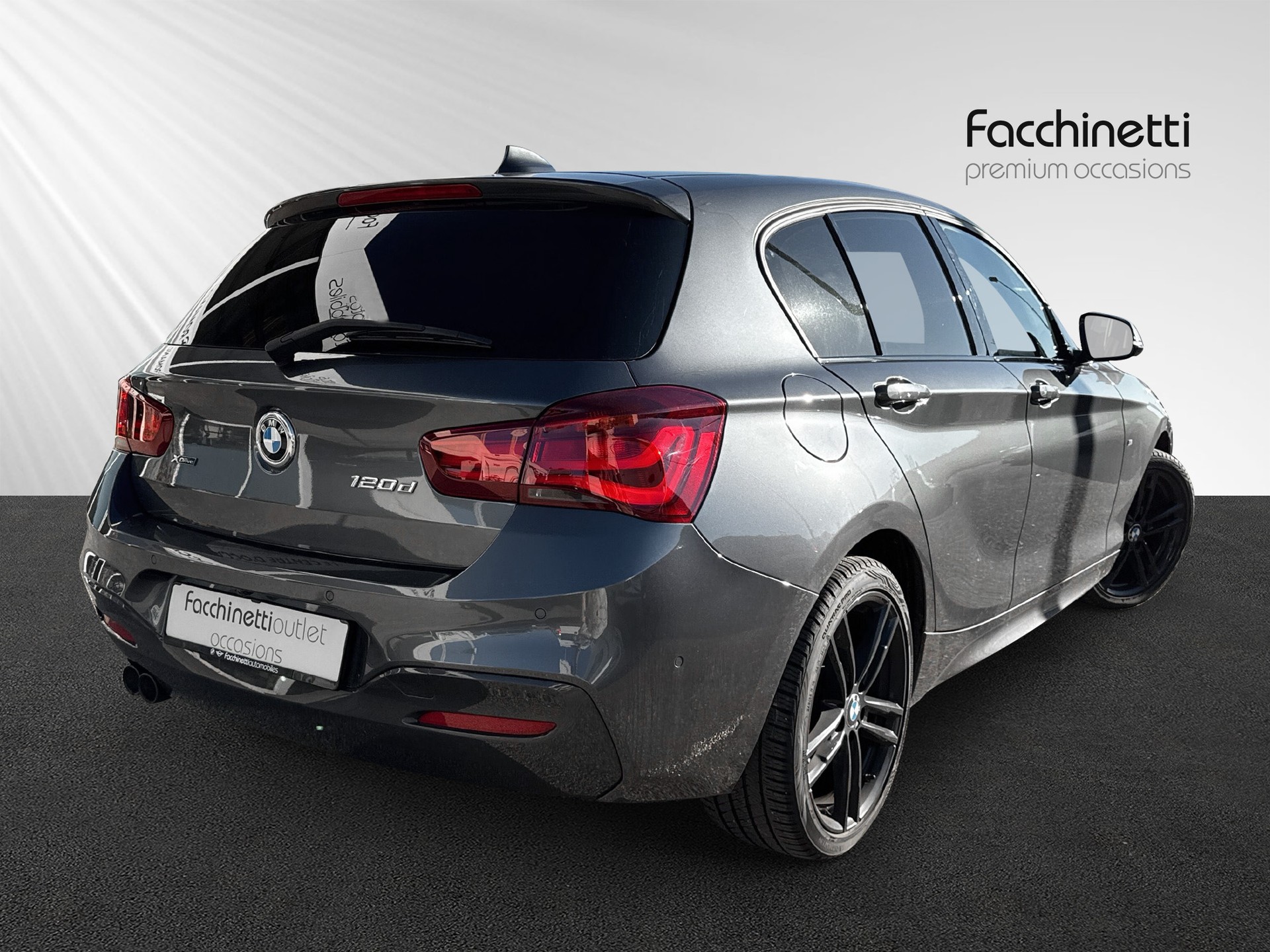 BMW 120d xDrive Edition M Sport Steptronic-image-2