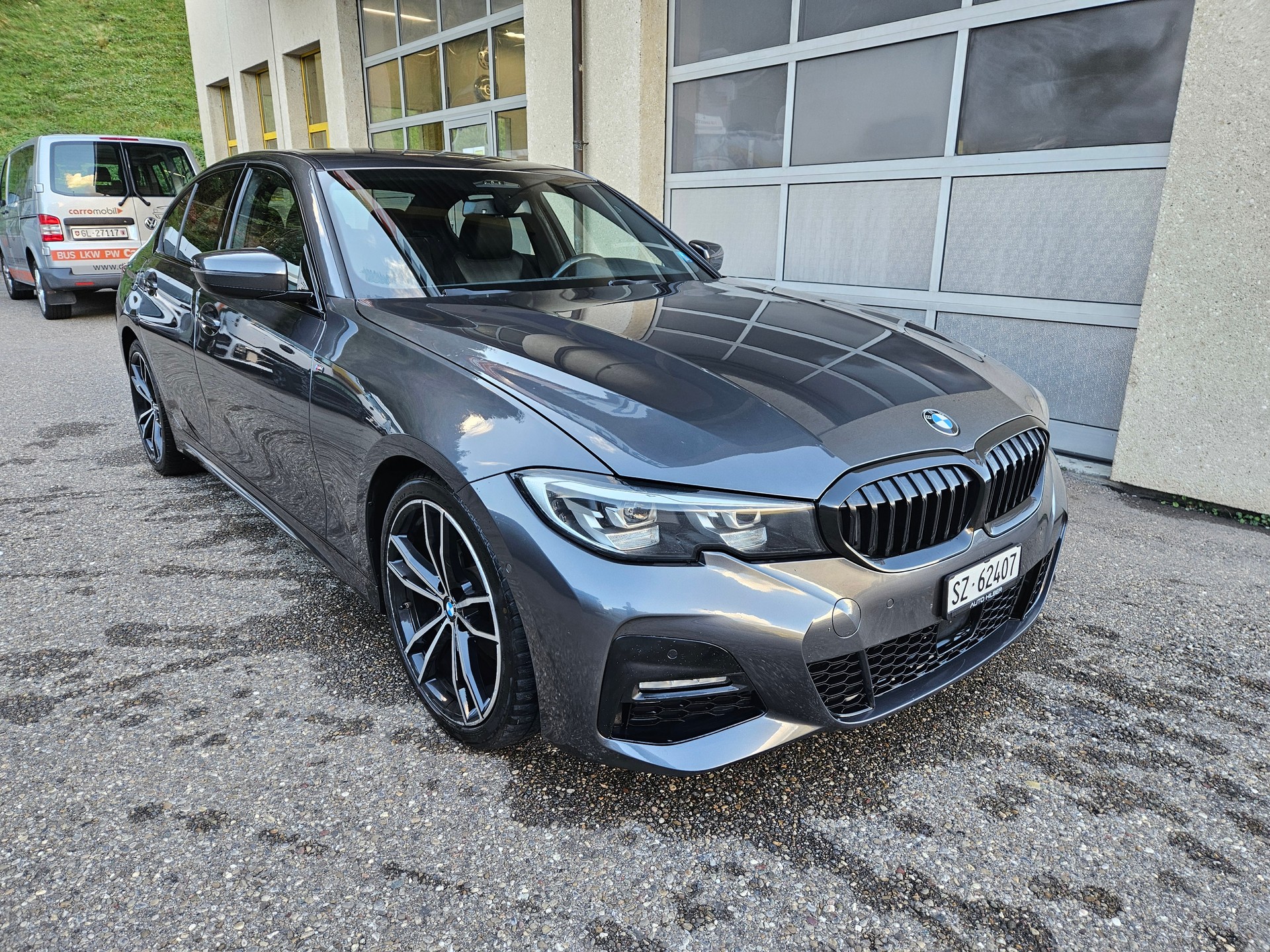 BMW 320d xDrive-image-0