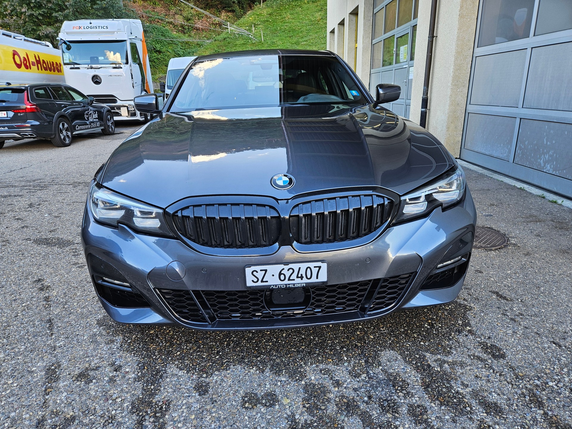 BMW 320d xDrive-image-1