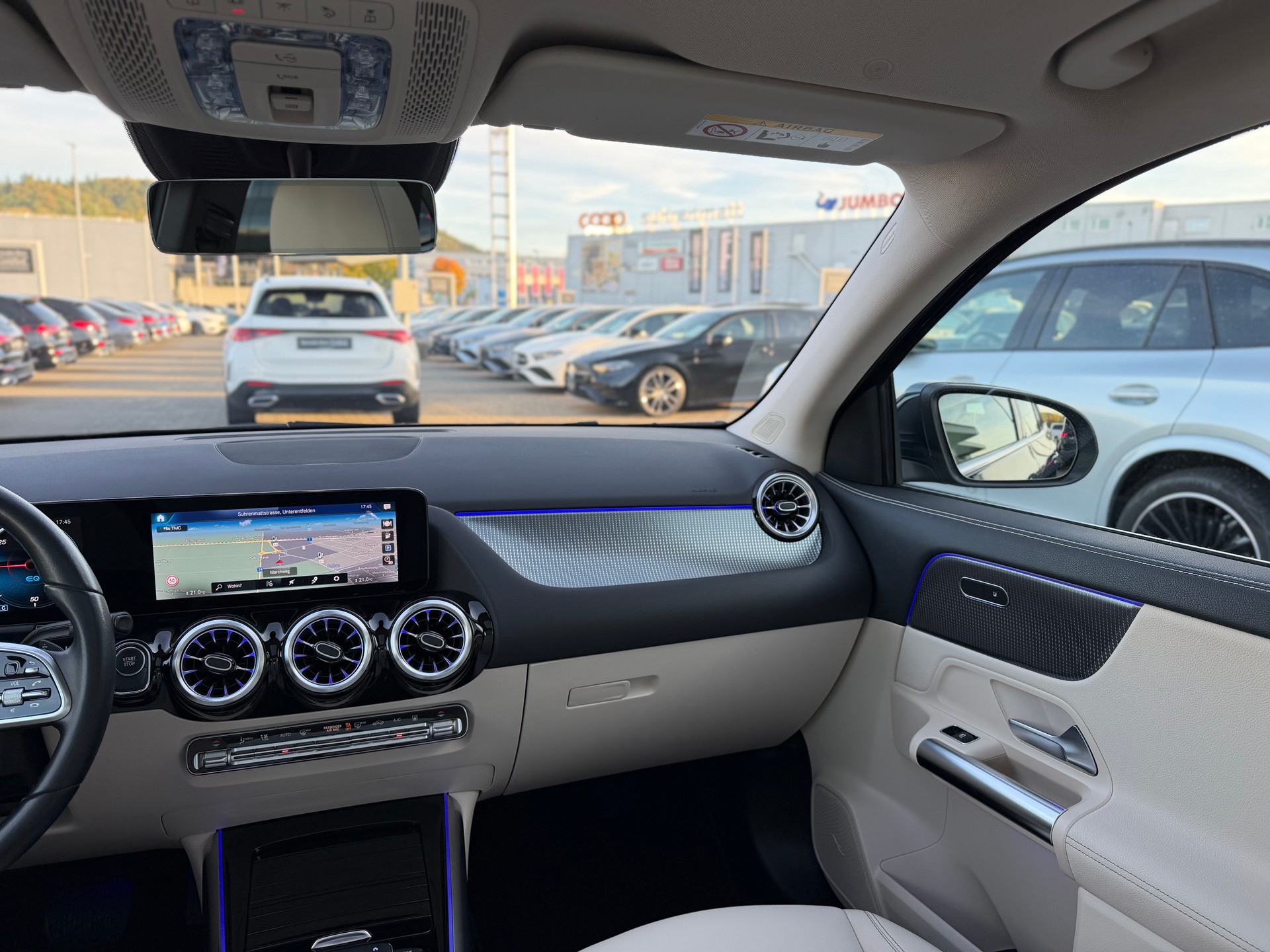 MERCEDES-BENZ EQA 300 4Matic-image-7