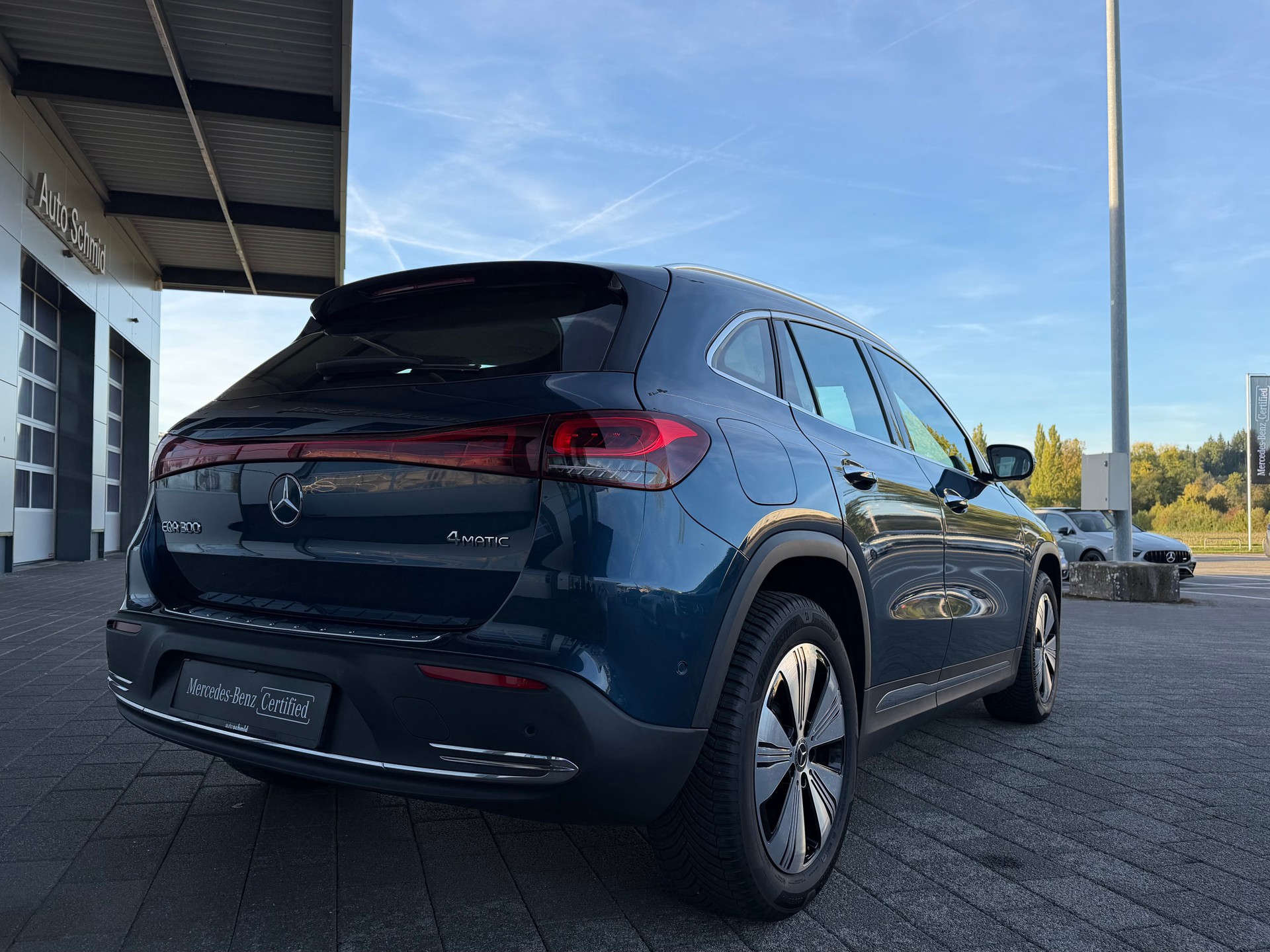 MERCEDES-BENZ EQA 300 4Matic-image-1