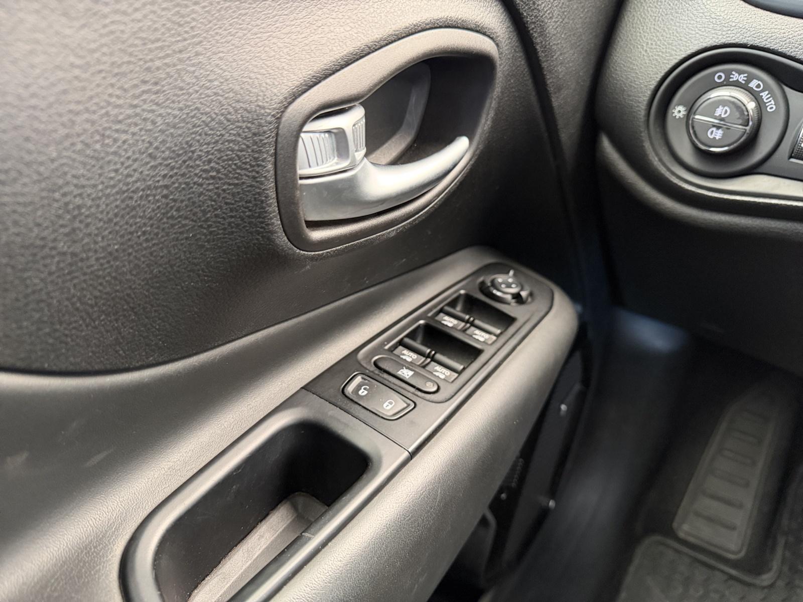JEEP Renegade 1.3 Turbo Limited AWD (CH)⛽-image-16