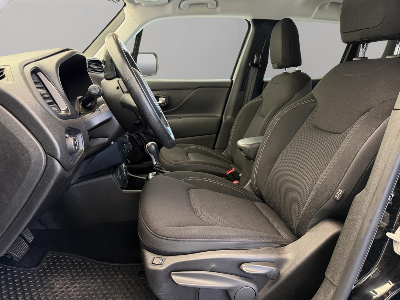 JEEP Renegade 1.3 Turbo Limited AWD (CH)⛽-image-9