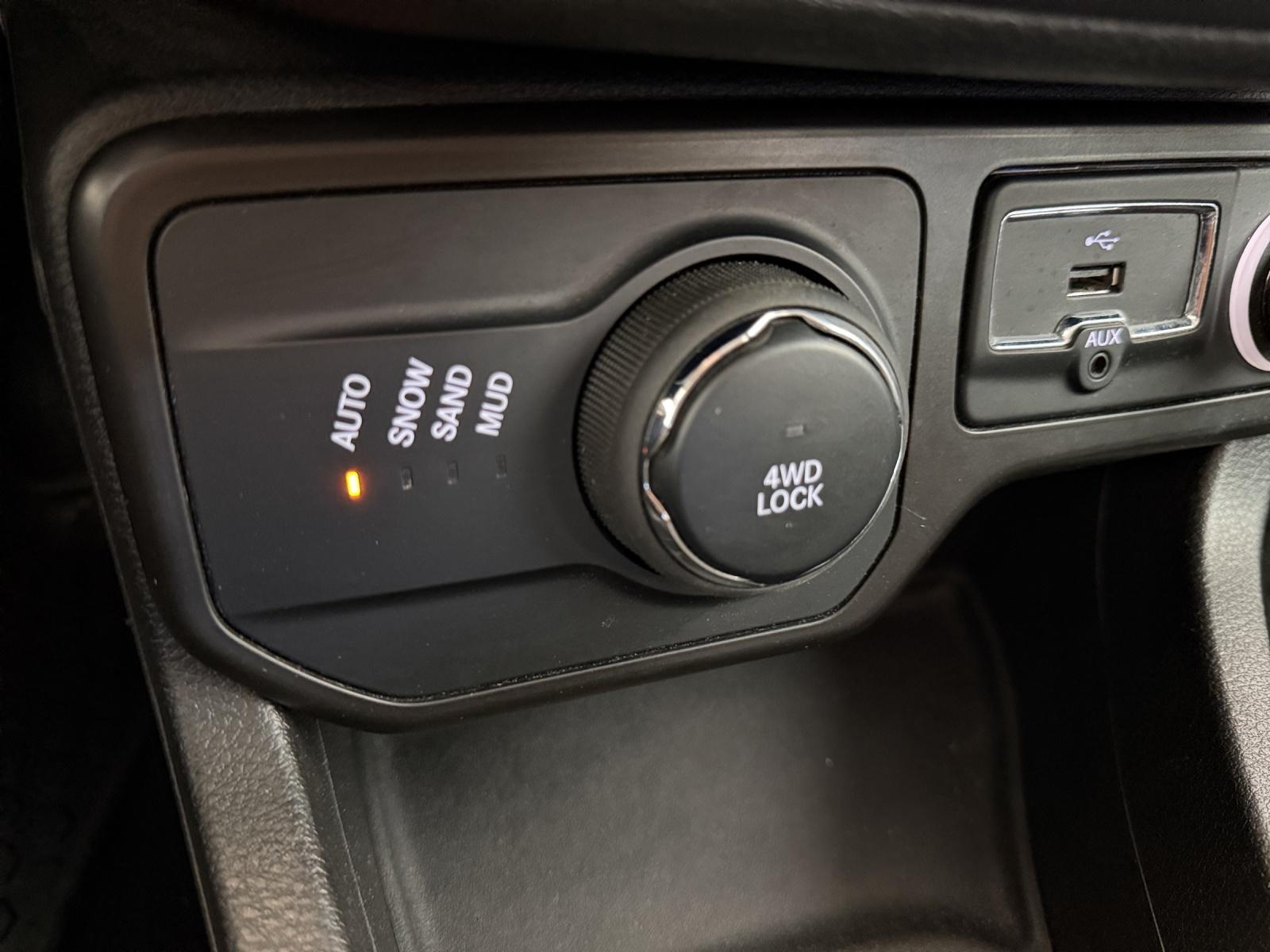 JEEP Renegade 1.3 Turbo Limited AWD (CH)⛽-image-20