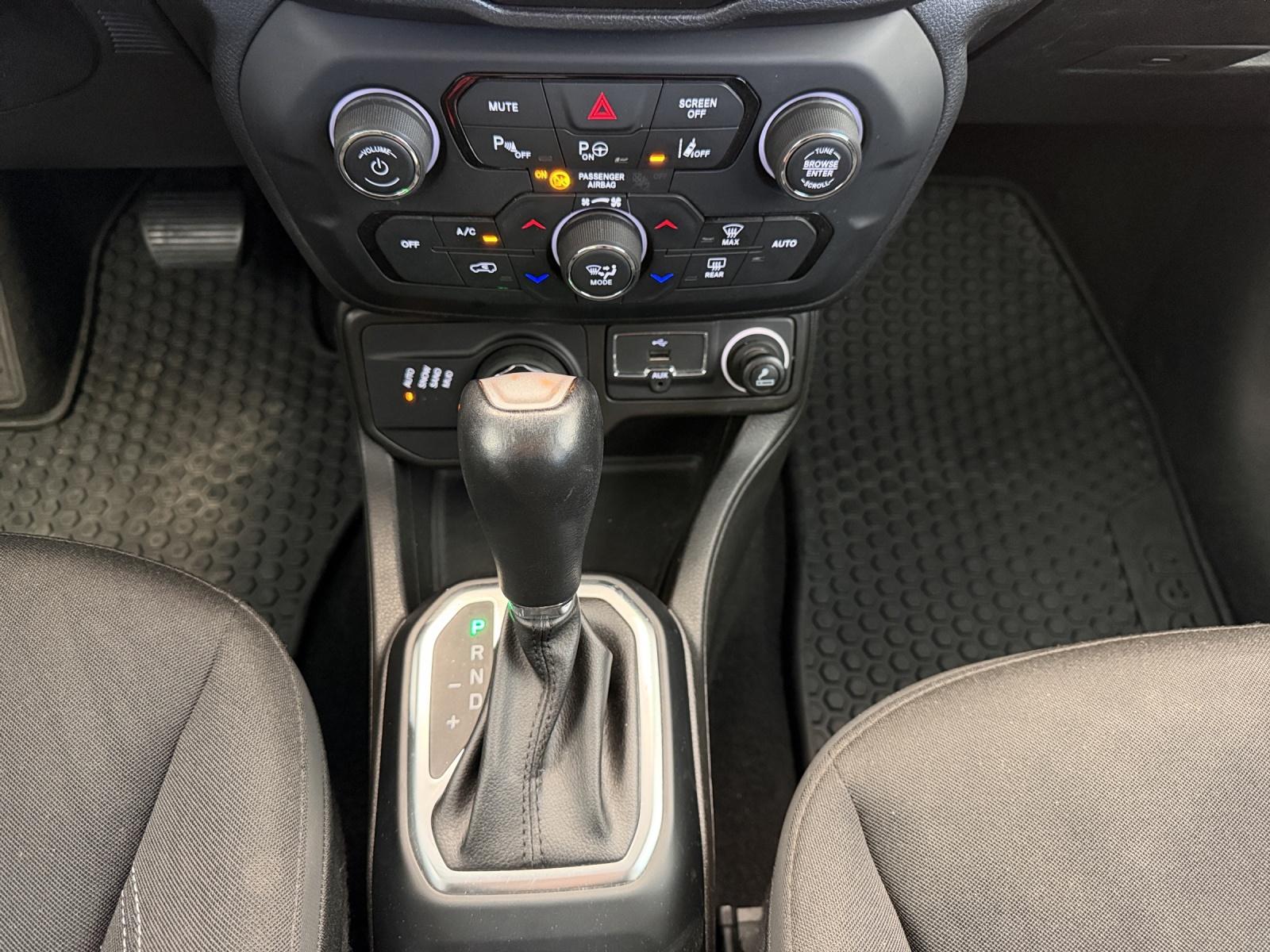 JEEP Renegade 1.3 Turbo Limited AWD (CH)⛽-image-14