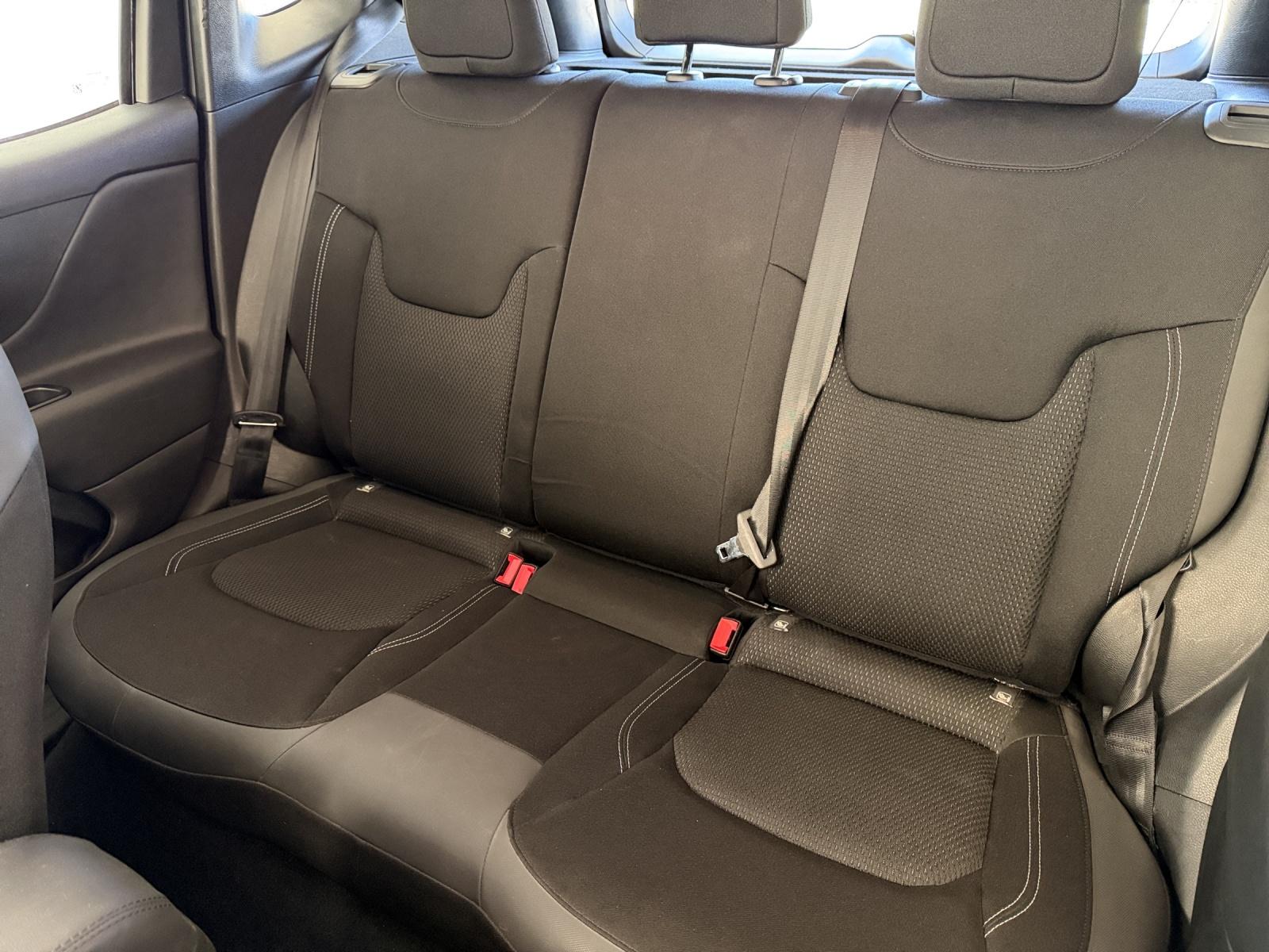 JEEP Renegade 1.3 Turbo Limited AWD (CH)⛽-image-18