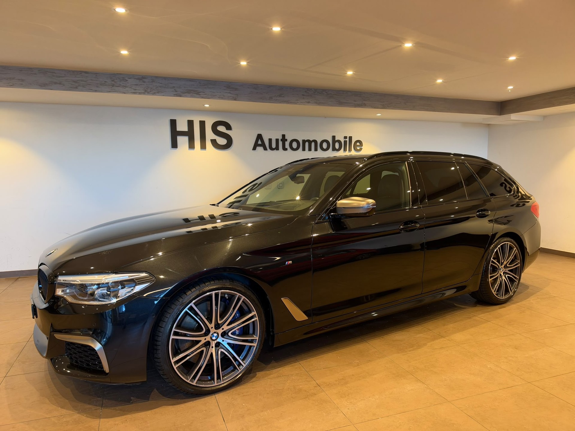 BMW M550d xDrive SAG Touring-image-1